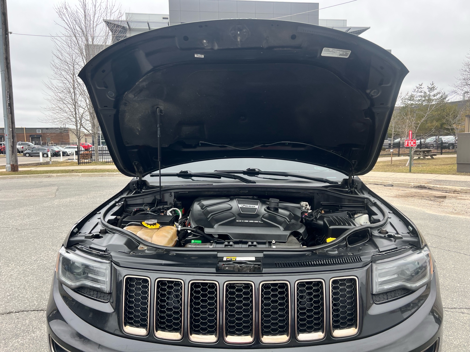 /autocainc/2015-Jeep-GrandCherokee-6980879854269175.jpg