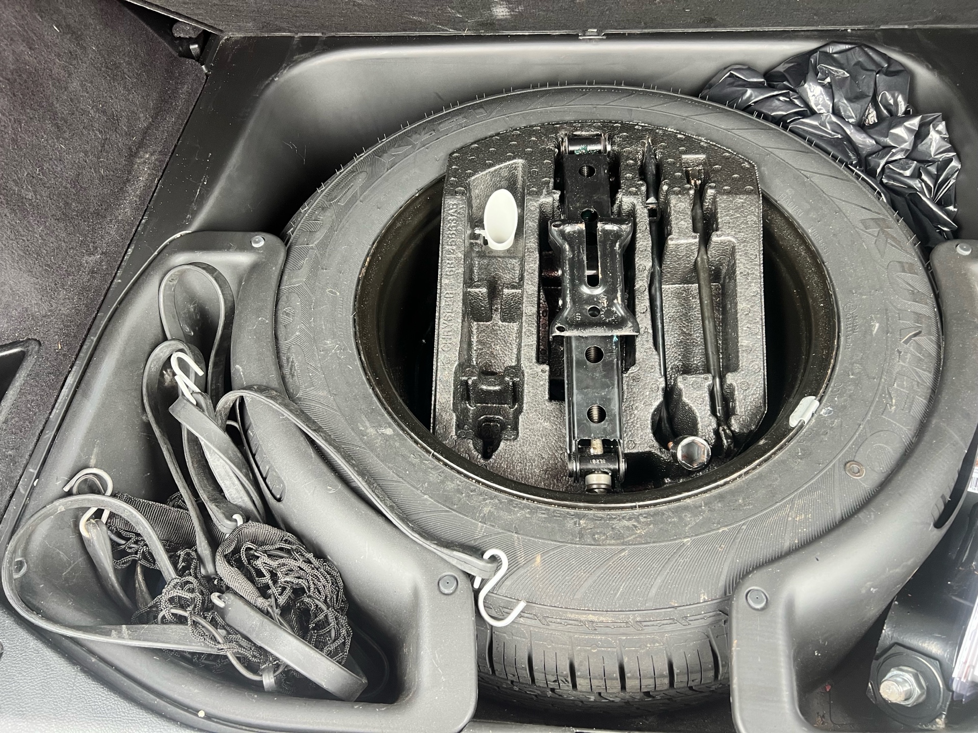 /autocainc/2015-Jeep-GrandCherokee-7538060575802252.jpg