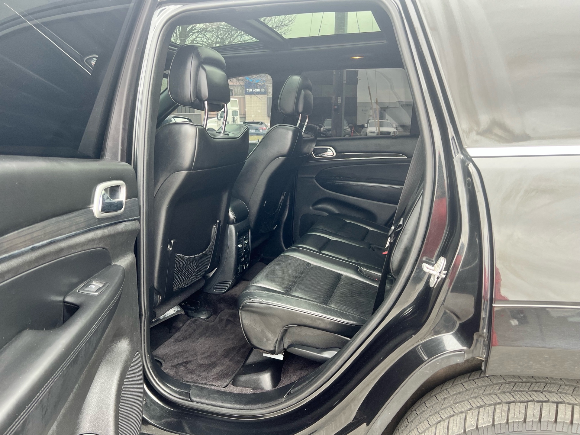 /autocainc/2015-Jeep-GrandCherokee-7603682865933163.jpg