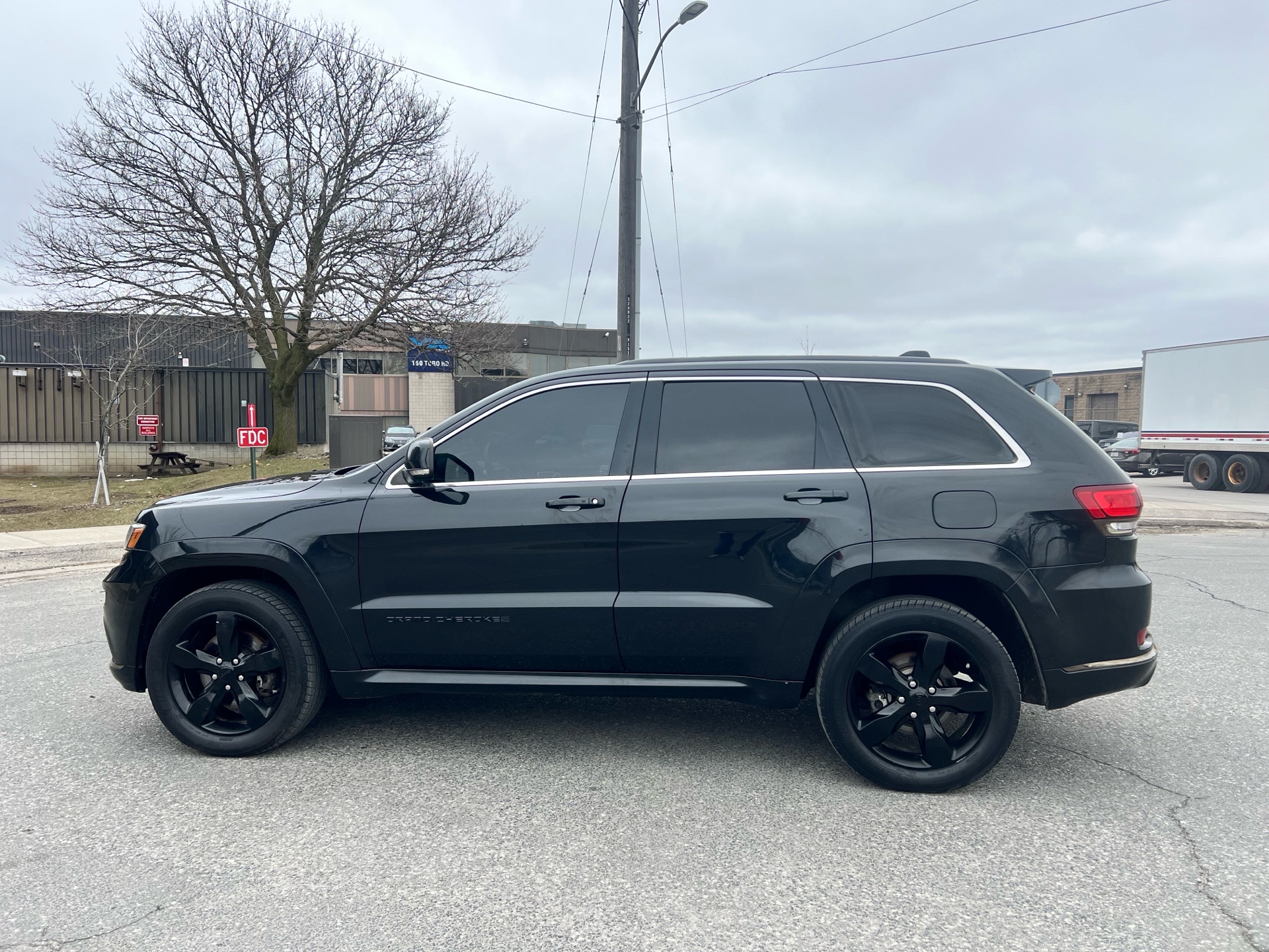 /autocainc/2015-Jeep-GrandCherokee-7993624746250443.jpg
