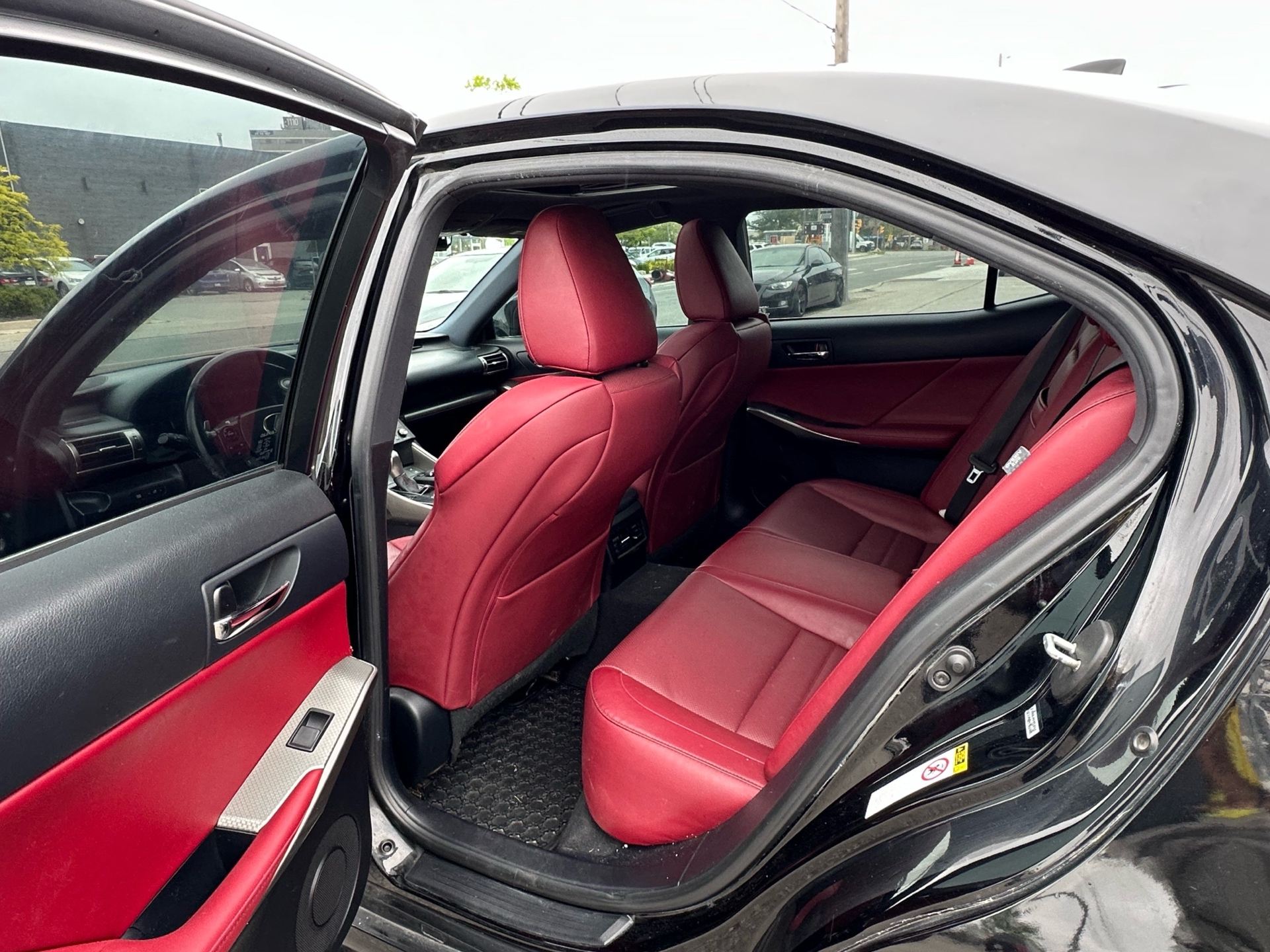 /autocainc/2015-Lexus-IS350-09992147051701661.jpg
