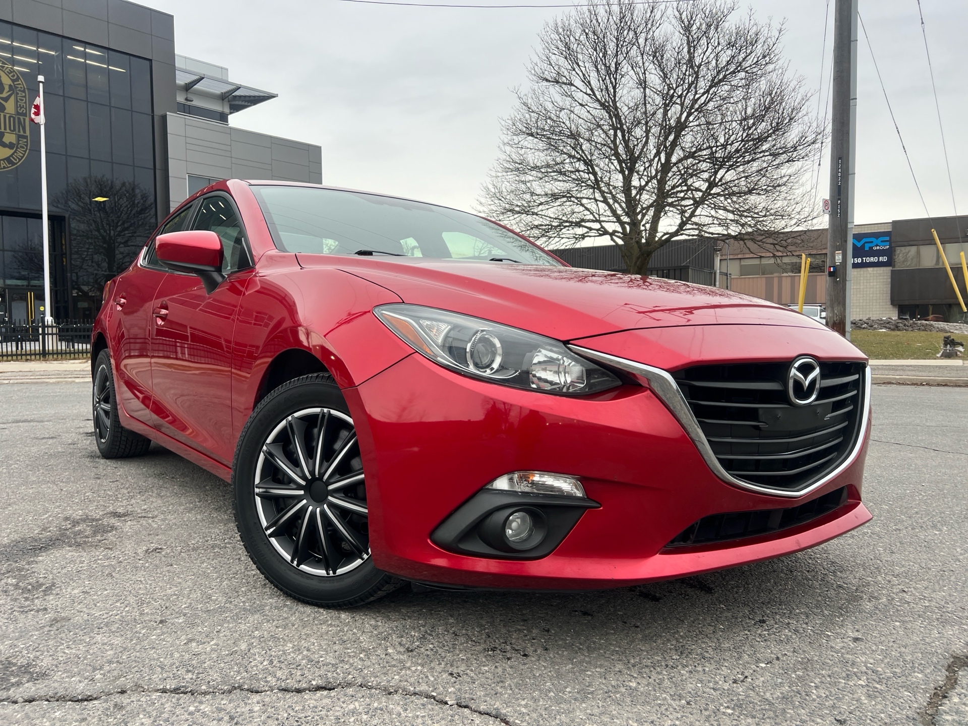 /autocainc/2015-Mazda-Mazda3-06268459402606097.jpg