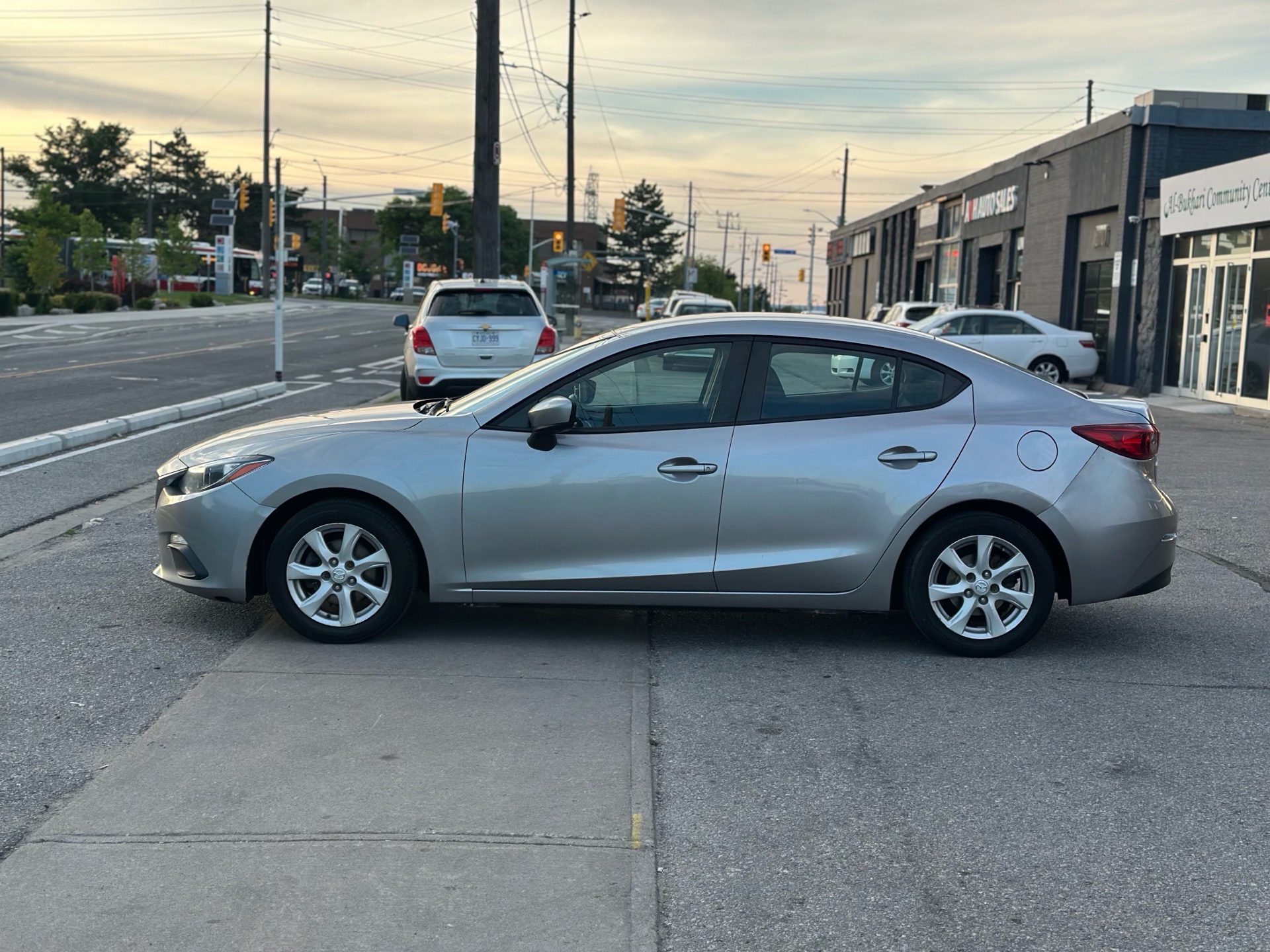 /autocainc/2015-Mazda-Mazda3-160231361406733.jpg