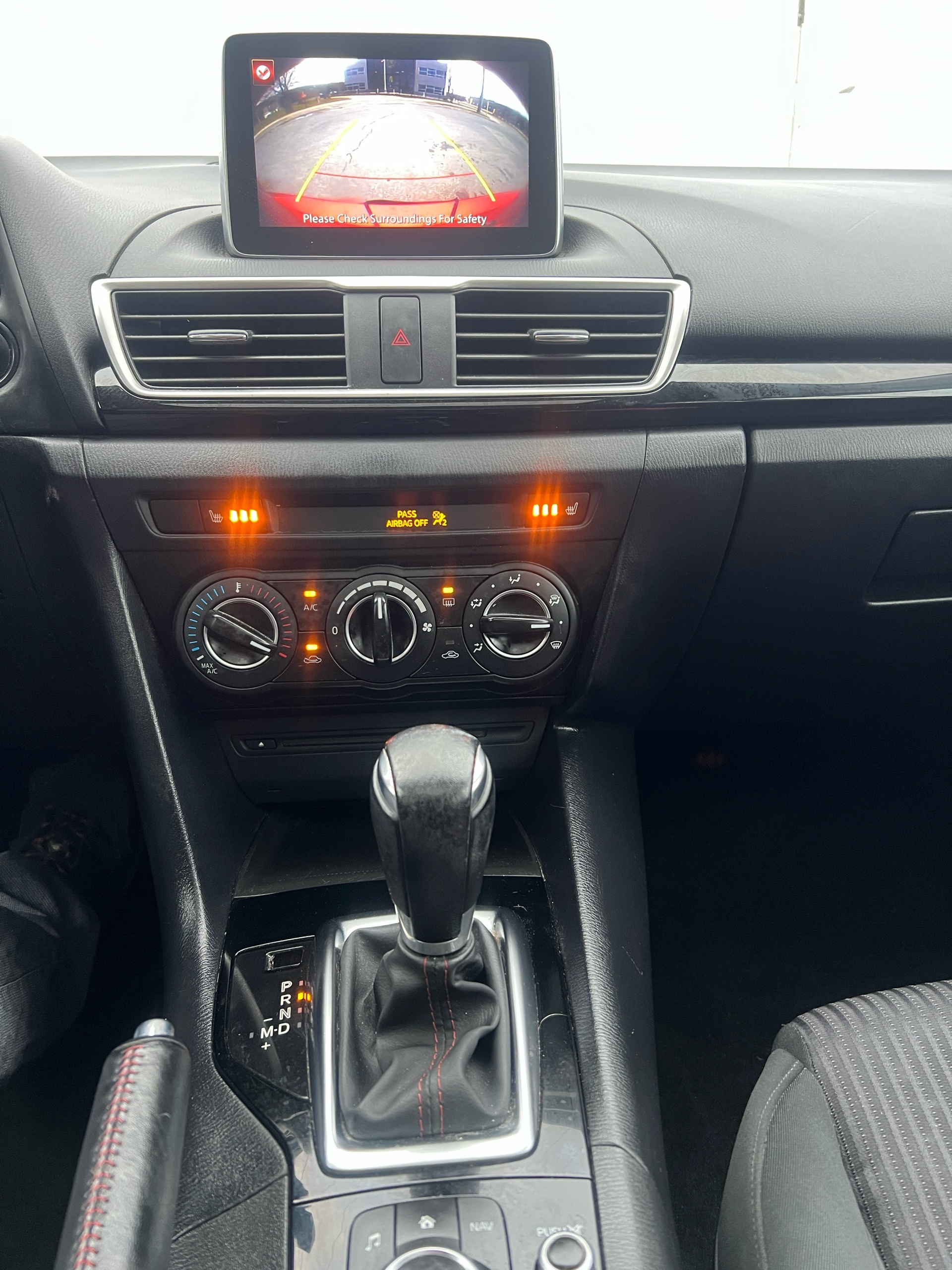 /autocainc/2015-Mazda-Mazda3-3198654269737611.jpg