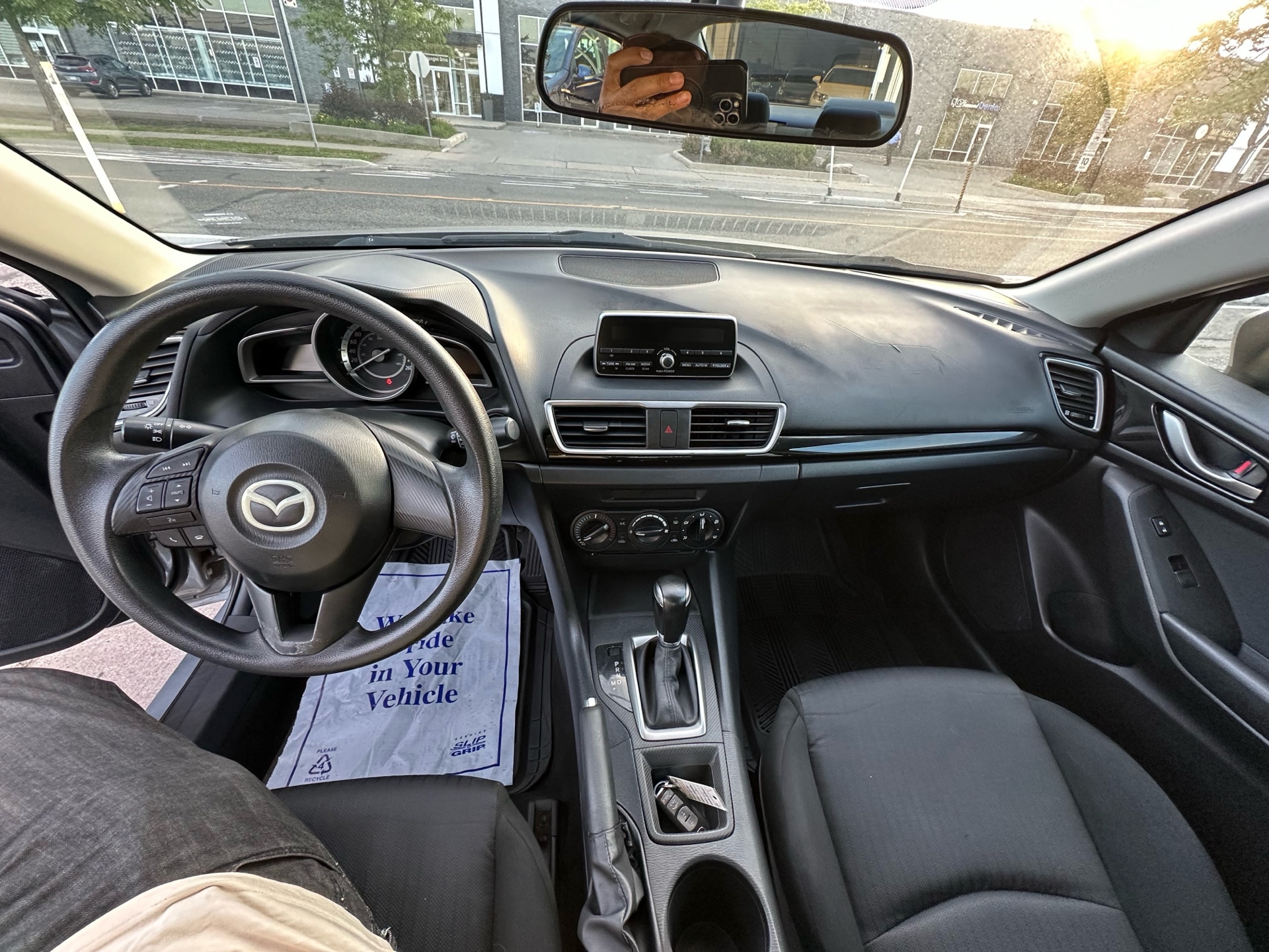 /autocainc/2015-Mazda-Mazda3-5340692870178767.jpg