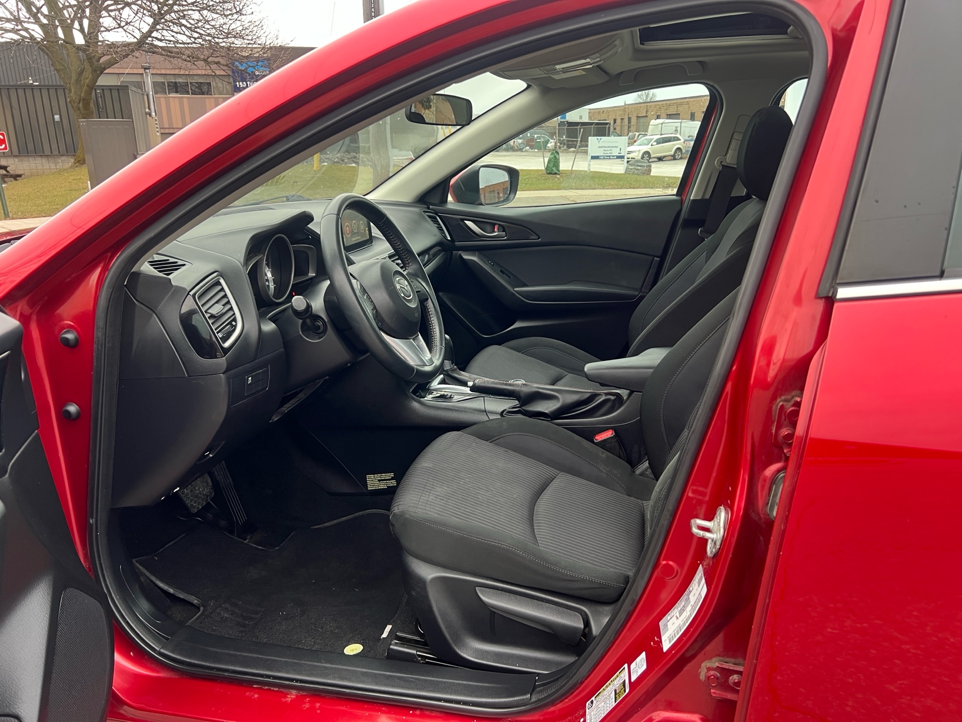 /autocainc/2015-Mazda-Mazda3-9199654859737012.jpg
