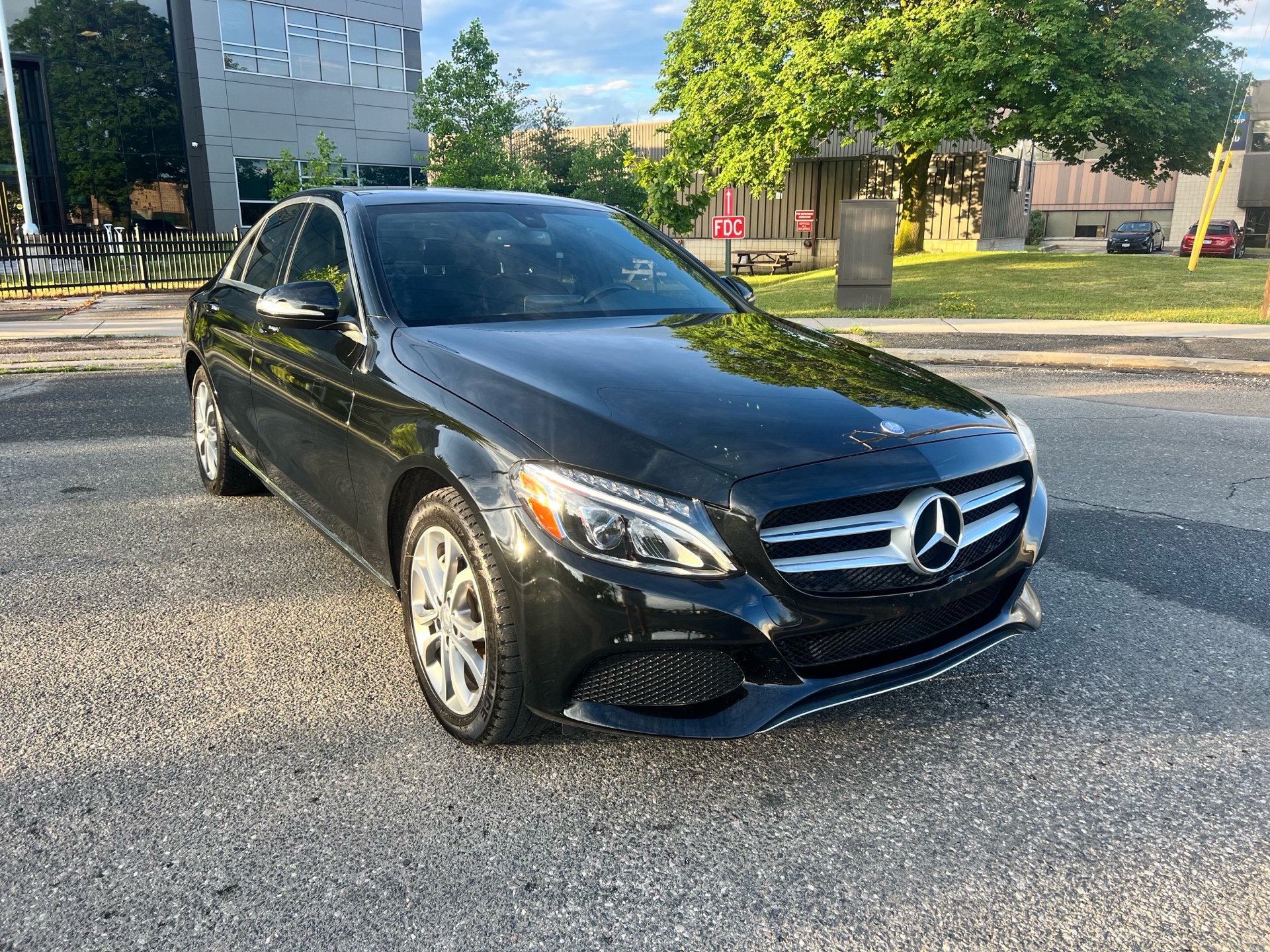 /autocainc/2015-Mercedes-Benz-C-Class-04257529371367119.jpg