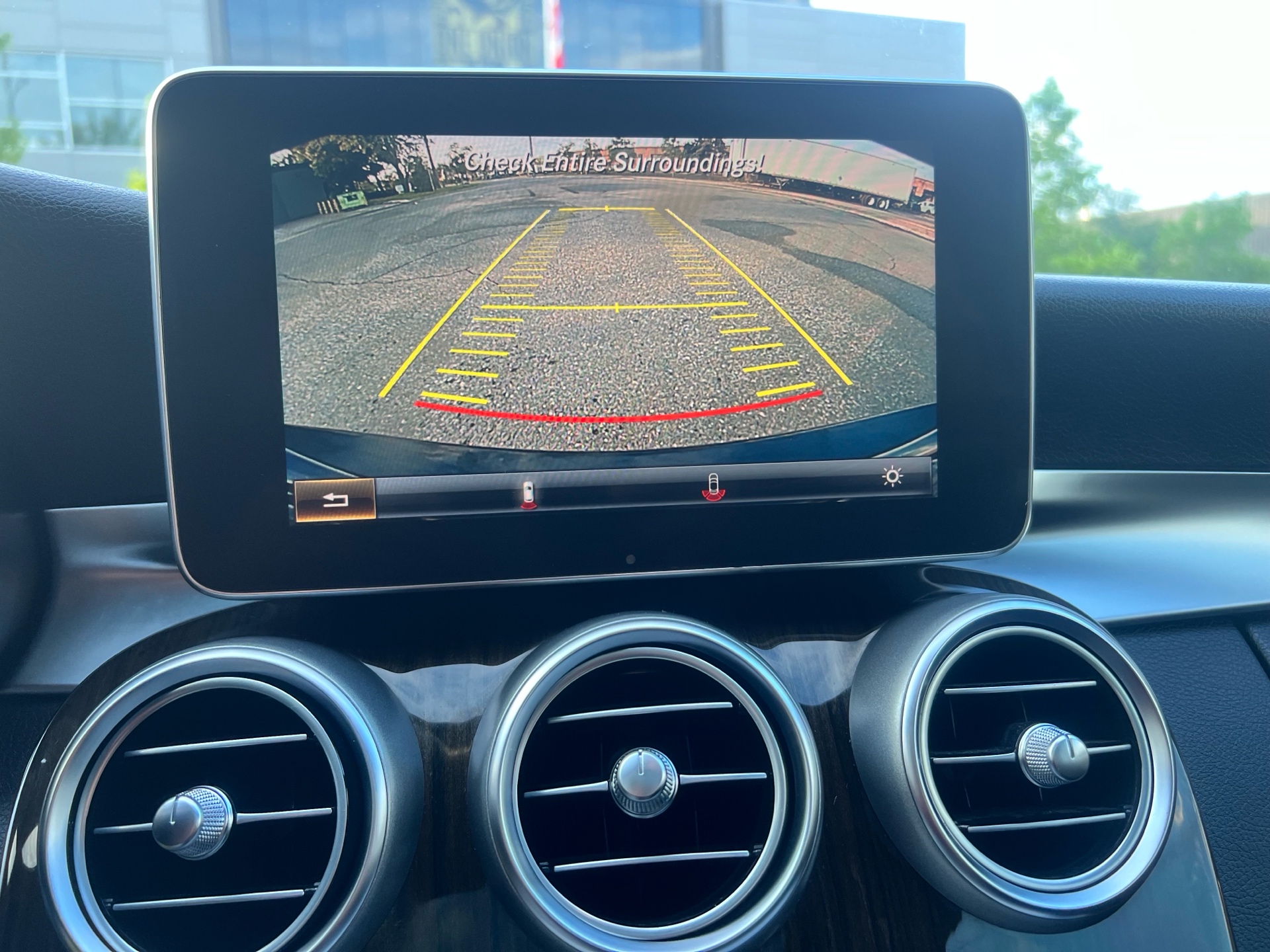 /autocainc/2015-Mercedes-Benz-C-Class-24367262651925903.jpg