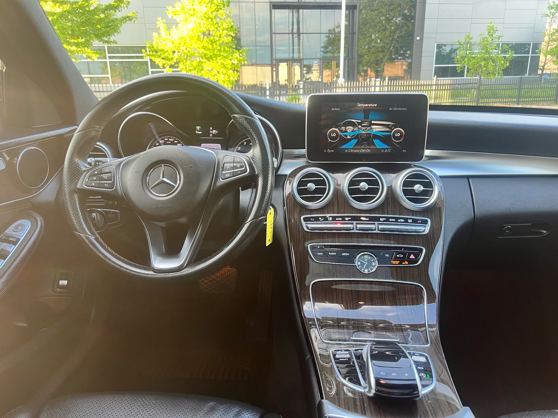 /autocainc/2015-Mercedes-Benz-C-Class-366843681549631.jpg