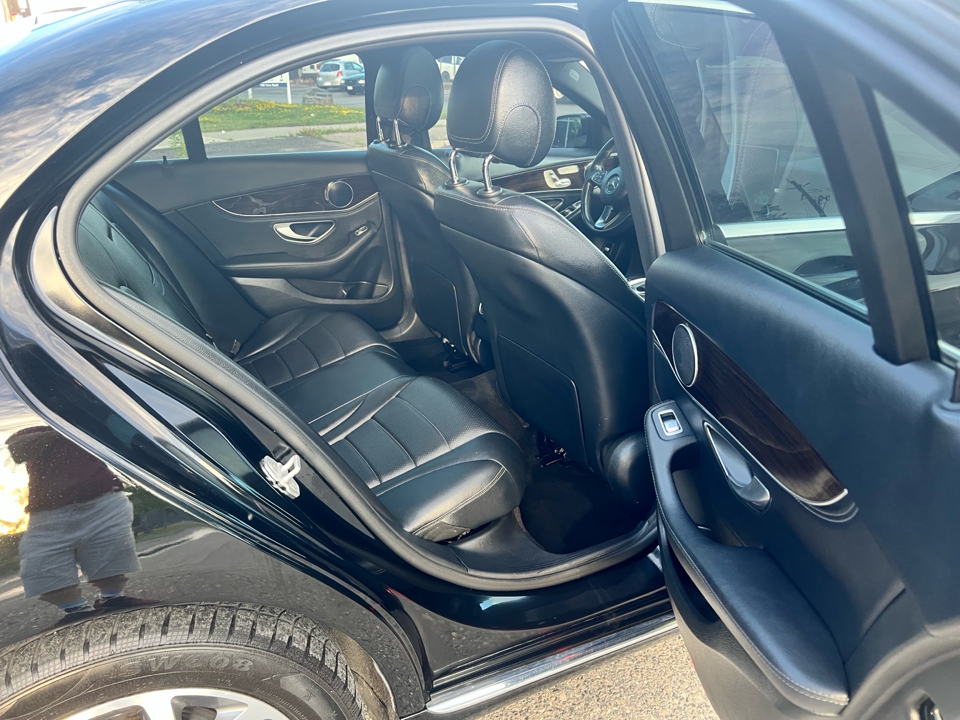 /autocainc/2015-Mercedes-Benz-C-Class-3832179883932967.jpg