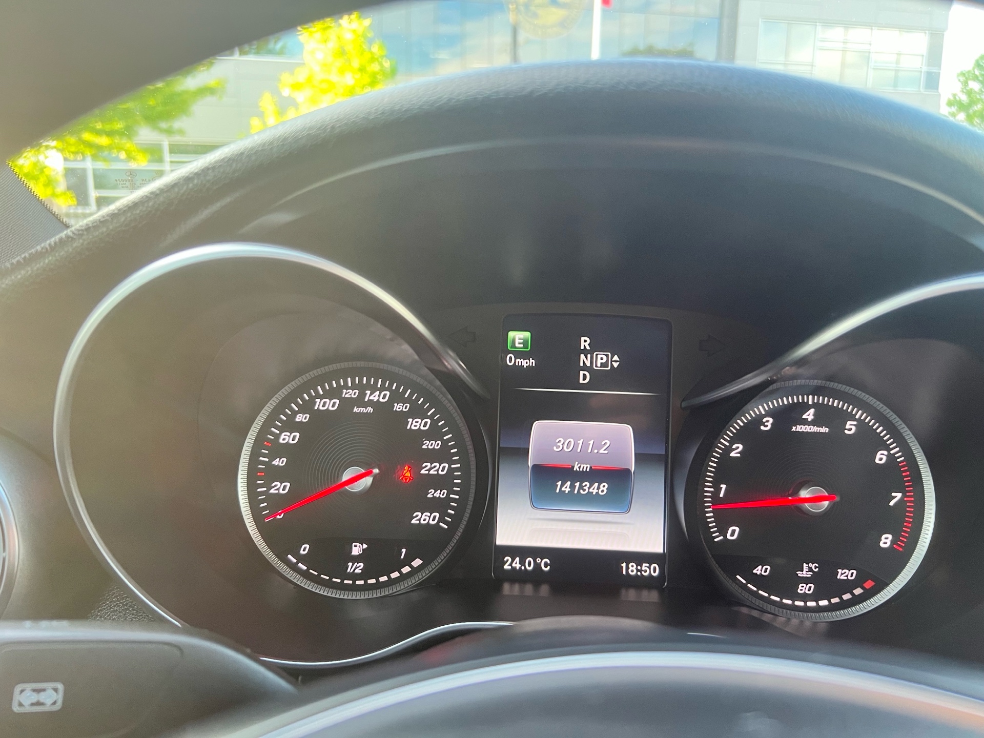 /autocainc/2015-Mercedes-Benz-C-Class-7777158523438672.jpg