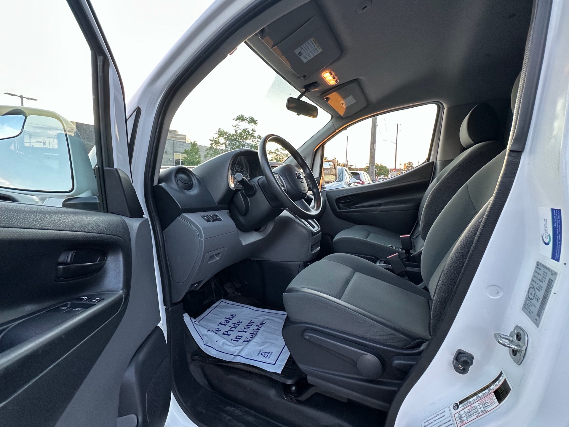 /autocainc/2015-Nissan-NV200-20467022012881153.jpg