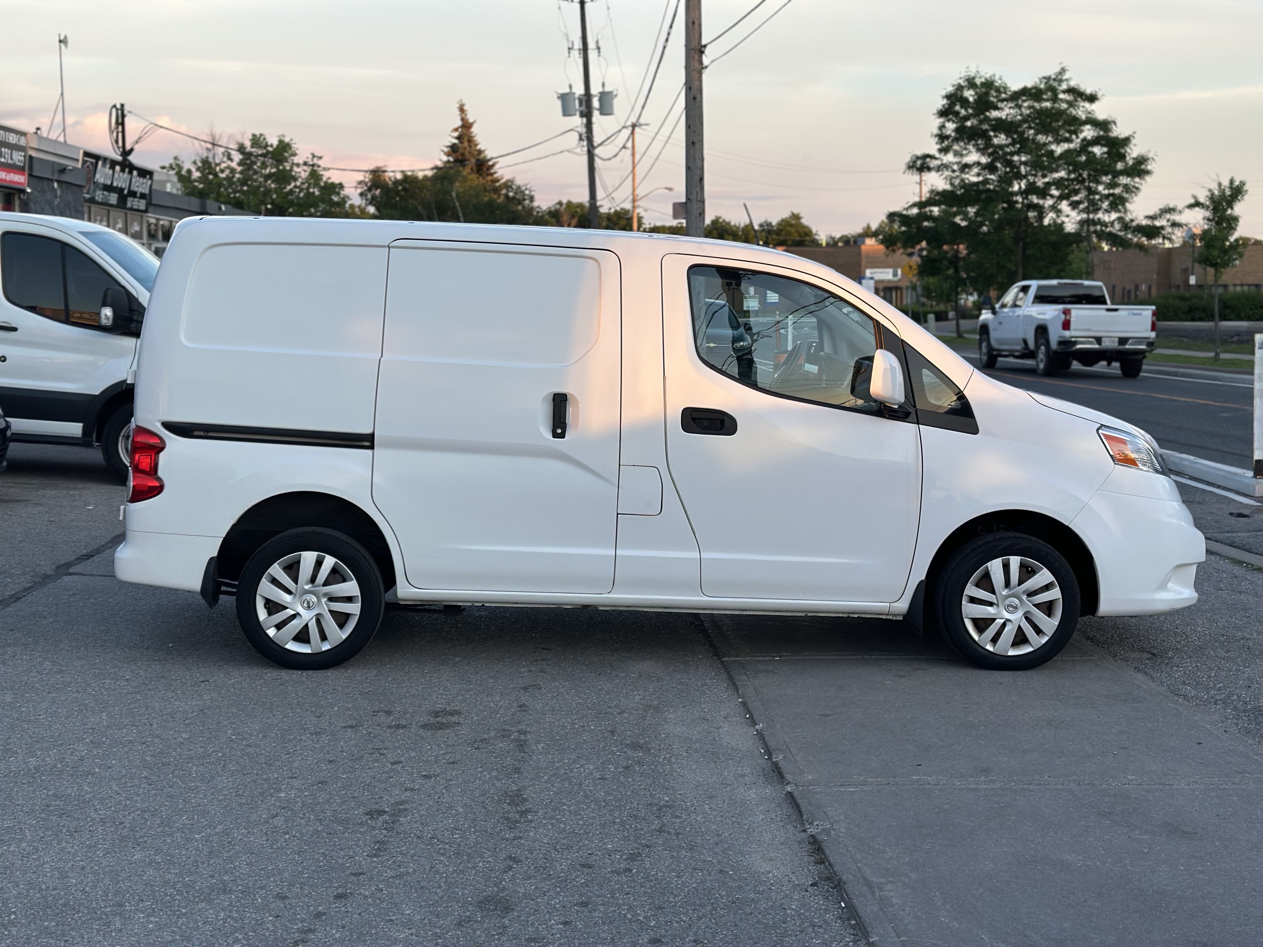 /autocainc/2015-Nissan-NV200-7224370033309147.jpg