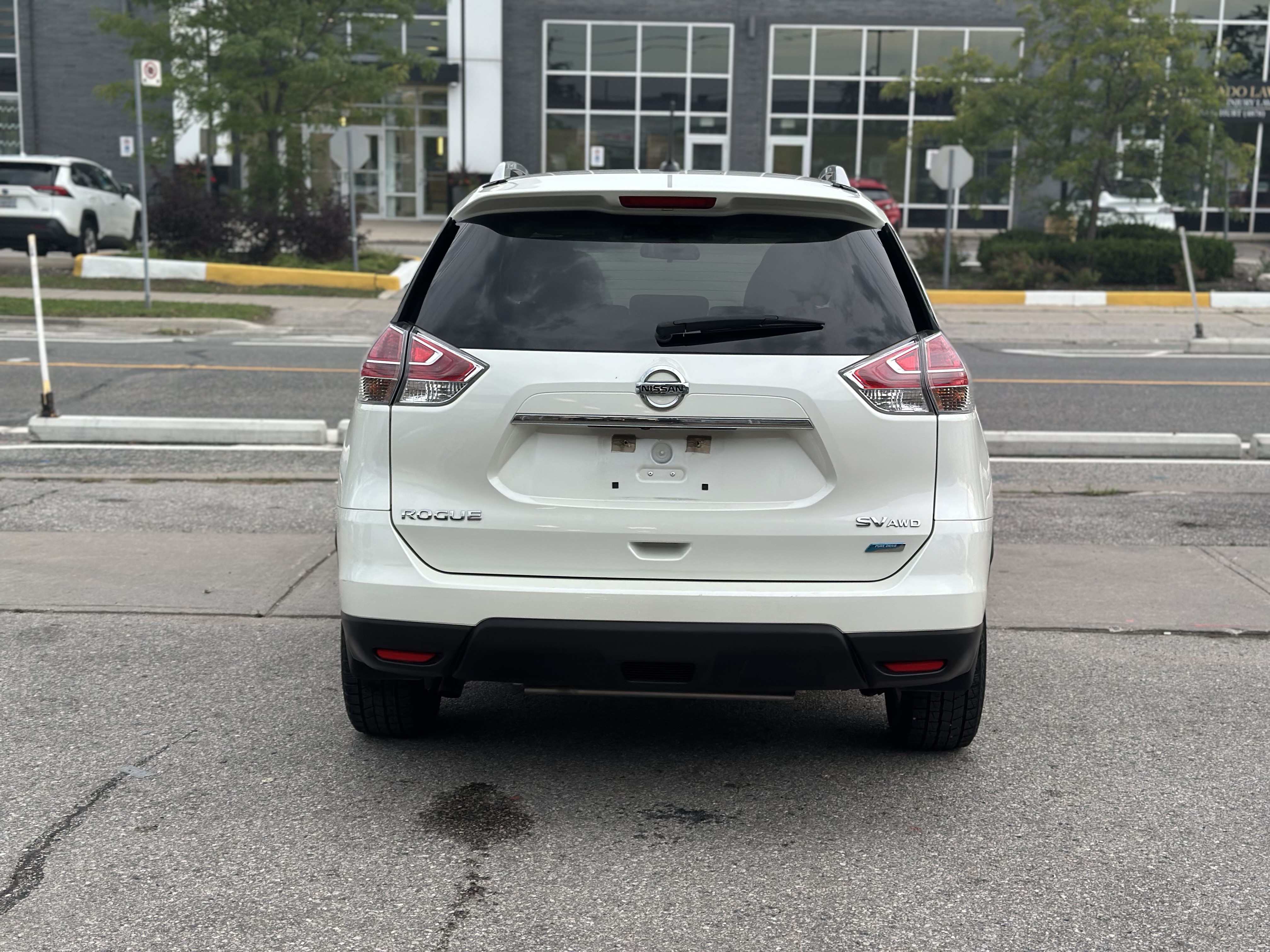 /autocainc/2015-Nissan-Rogue-2228110138180468.jpg