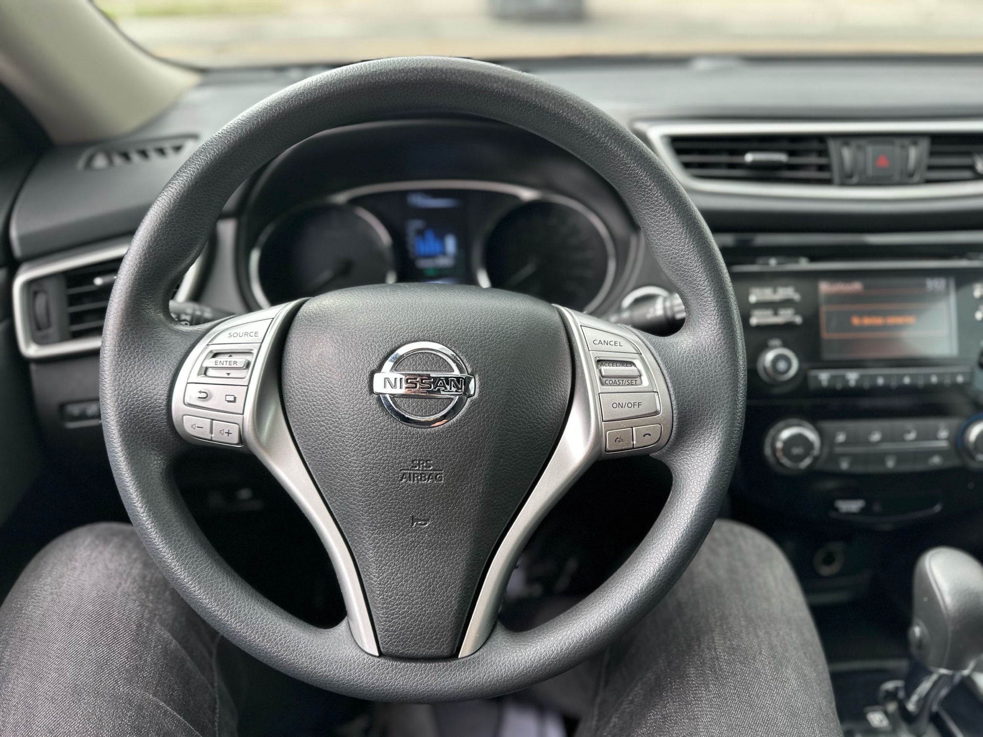 /autocainc/2015-Nissan-Rogue-4138482281355984.jpg