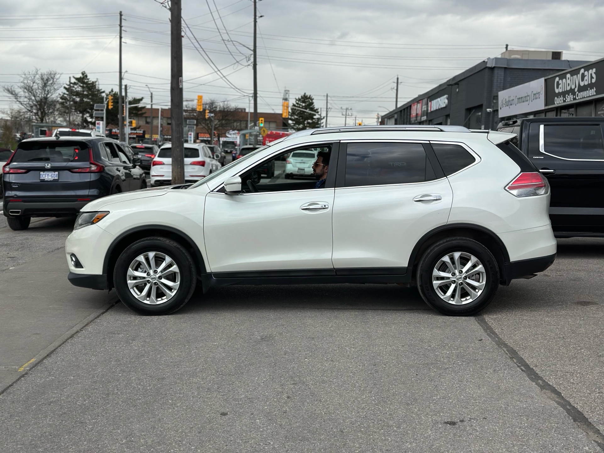 /autocainc/2015-Nissan-Rogue-5343199565538033.jpg