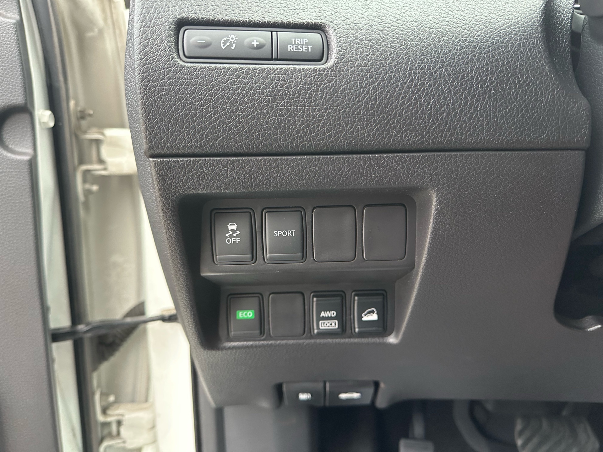 /autocainc/2015-Nissan-Rogue-6189207004204411.jpg