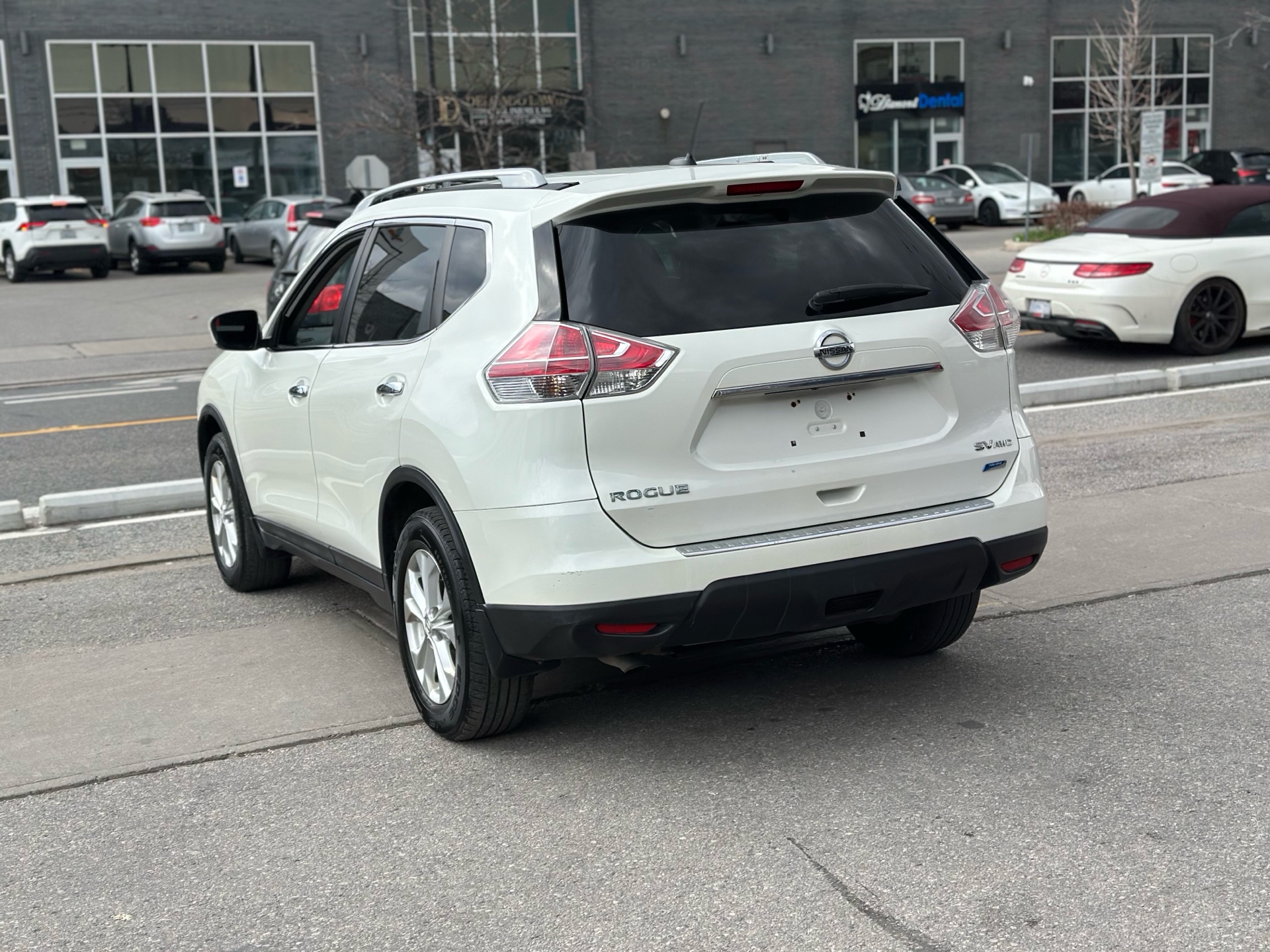 /autocainc/2015-Nissan-Rogue-6837913128427511.jpg