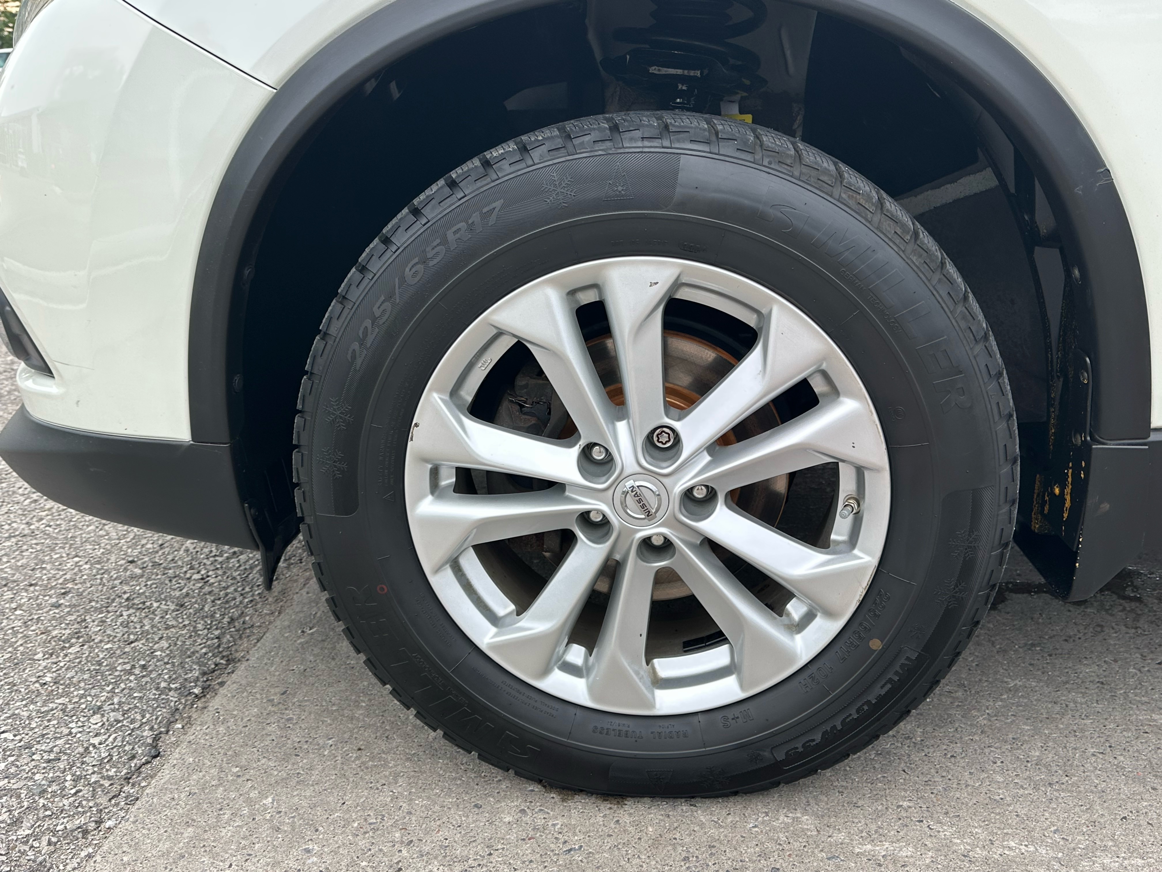 /autocainc/2015-Nissan-Rogue-759342497157653.jpg