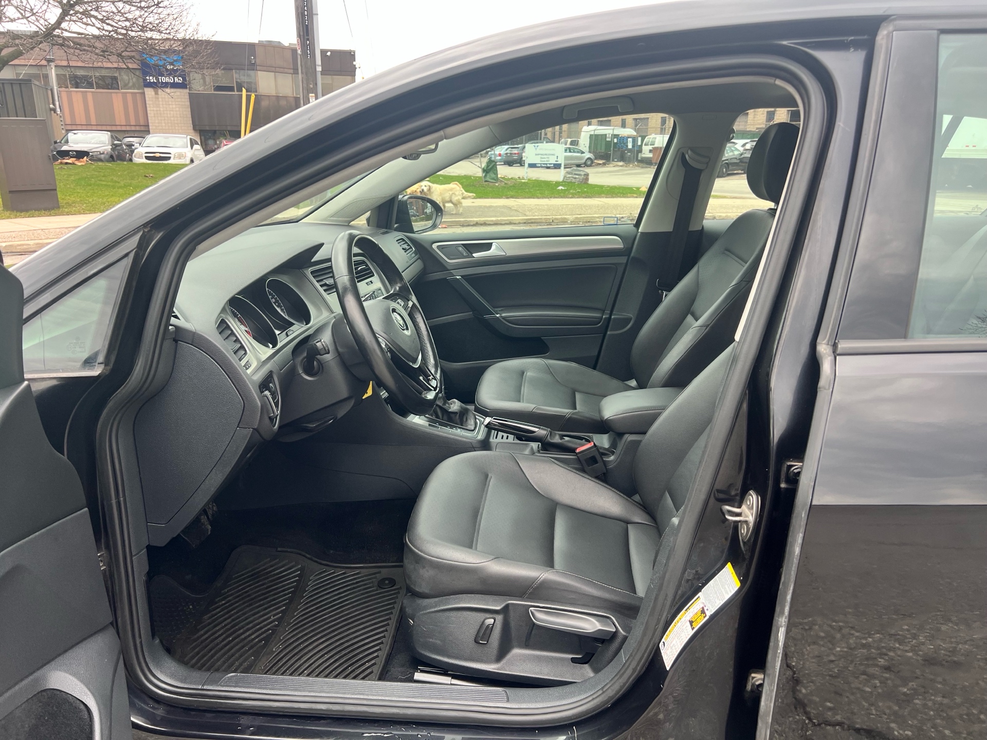 /autocainc/2015-Volkswagen-Golf-1499046021209811.jpg