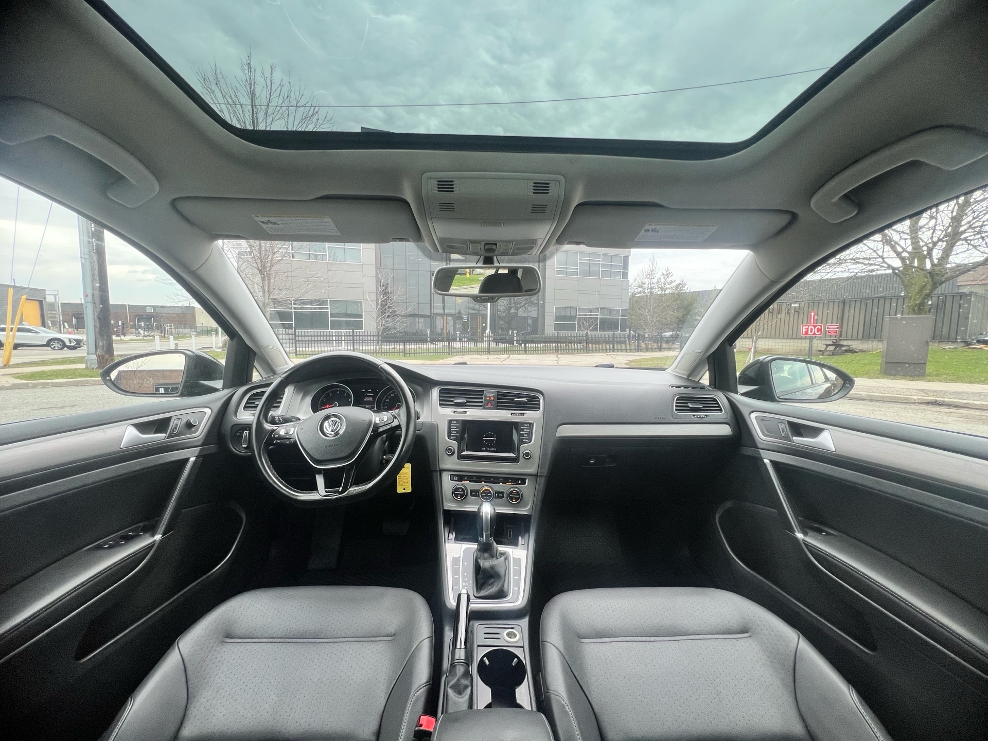 /autocainc/2015-Volkswagen-Golf-29809835164270915.jpg