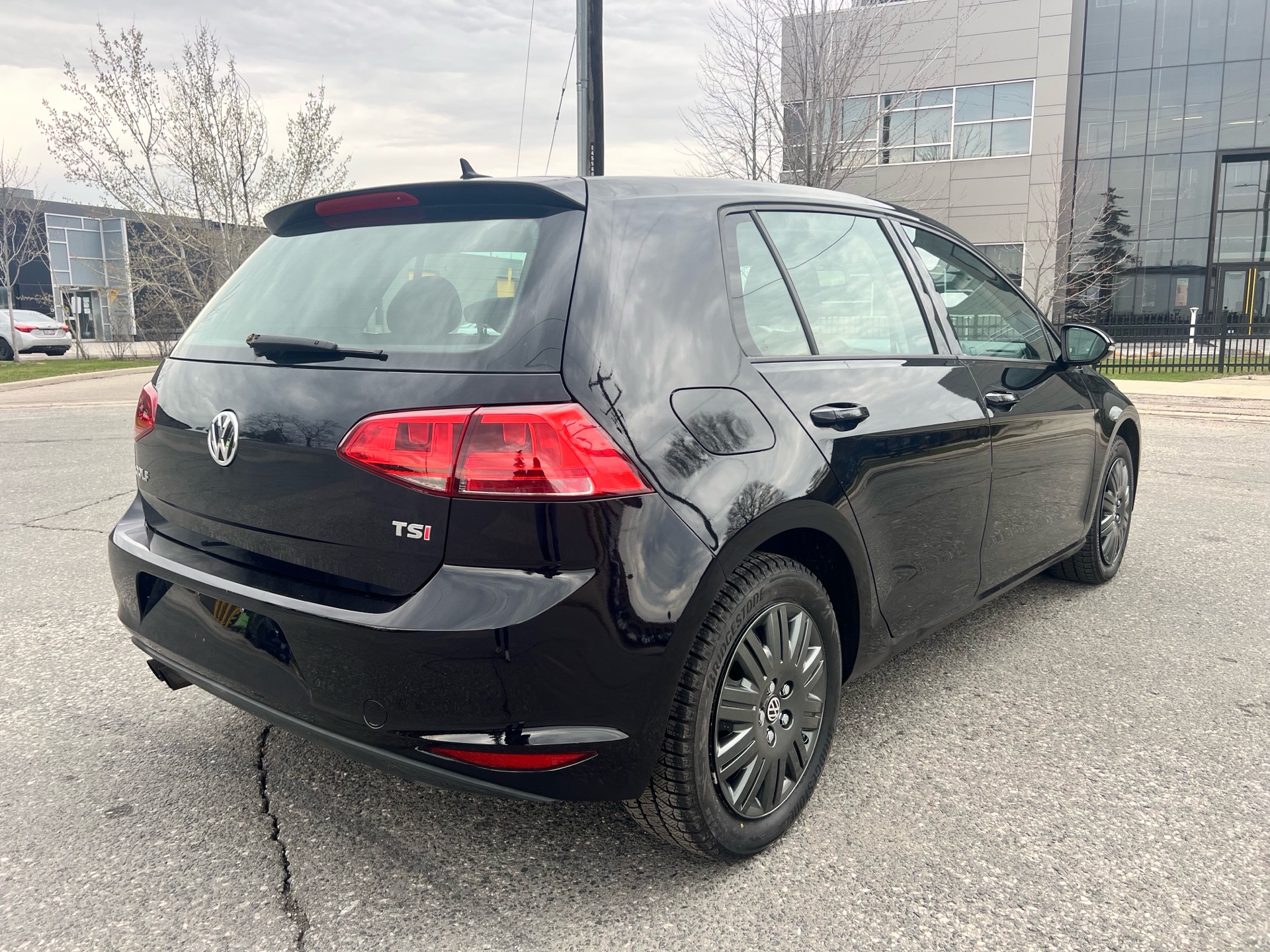 /autocainc/2015-Volkswagen-Golf-42721544669710165.jpg