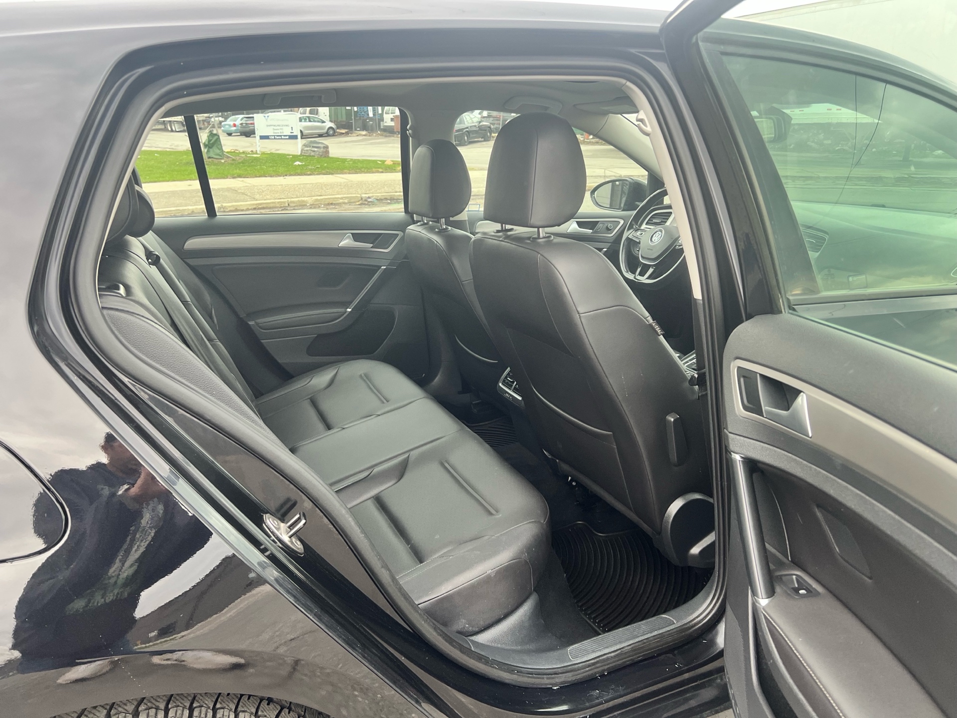 /autocainc/2015-Volkswagen-Golf-5844223016648813.jpg