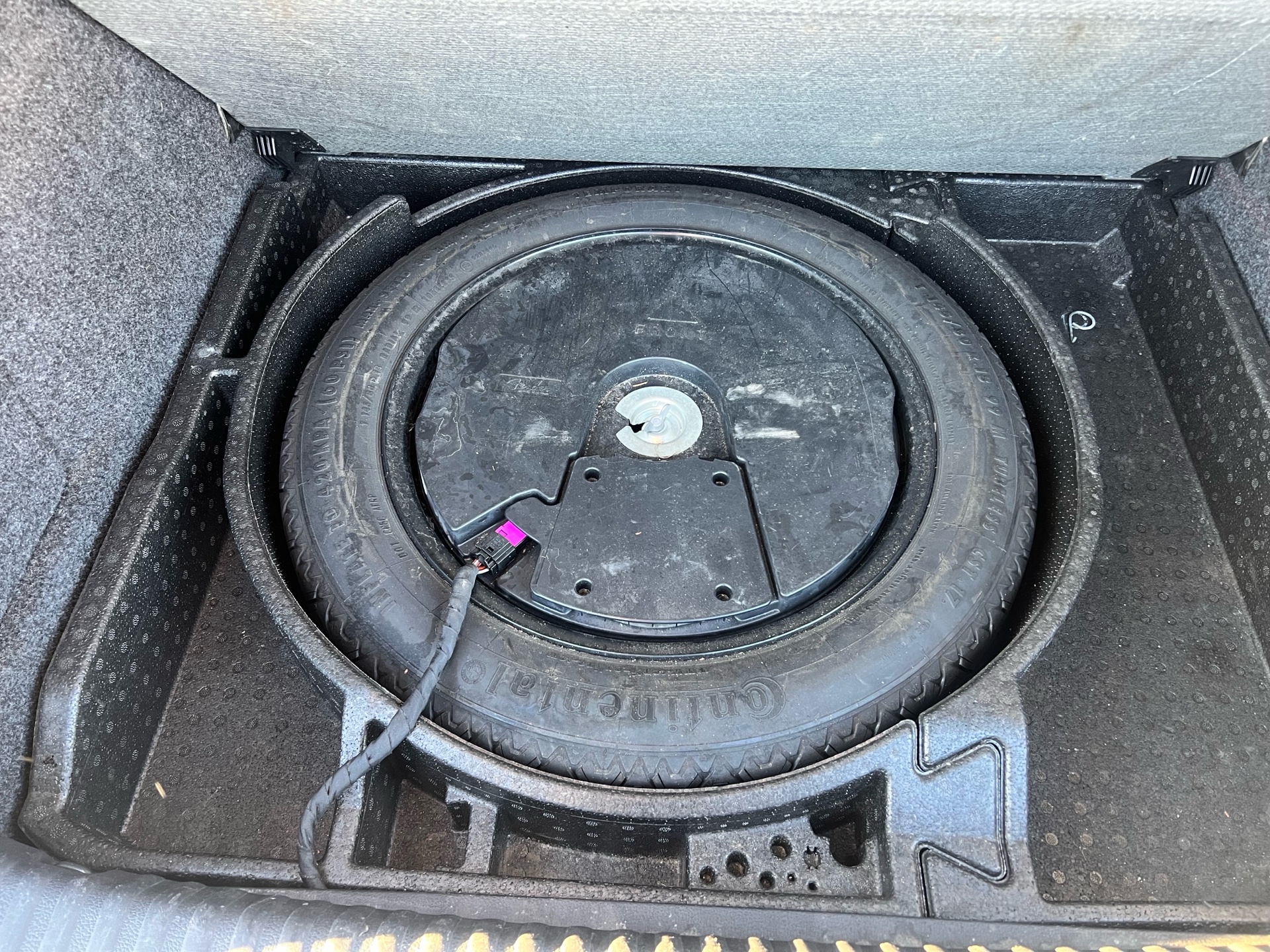 /autocainc/2015-Volkswagen-Tiguan-016120660261538466.jpg
