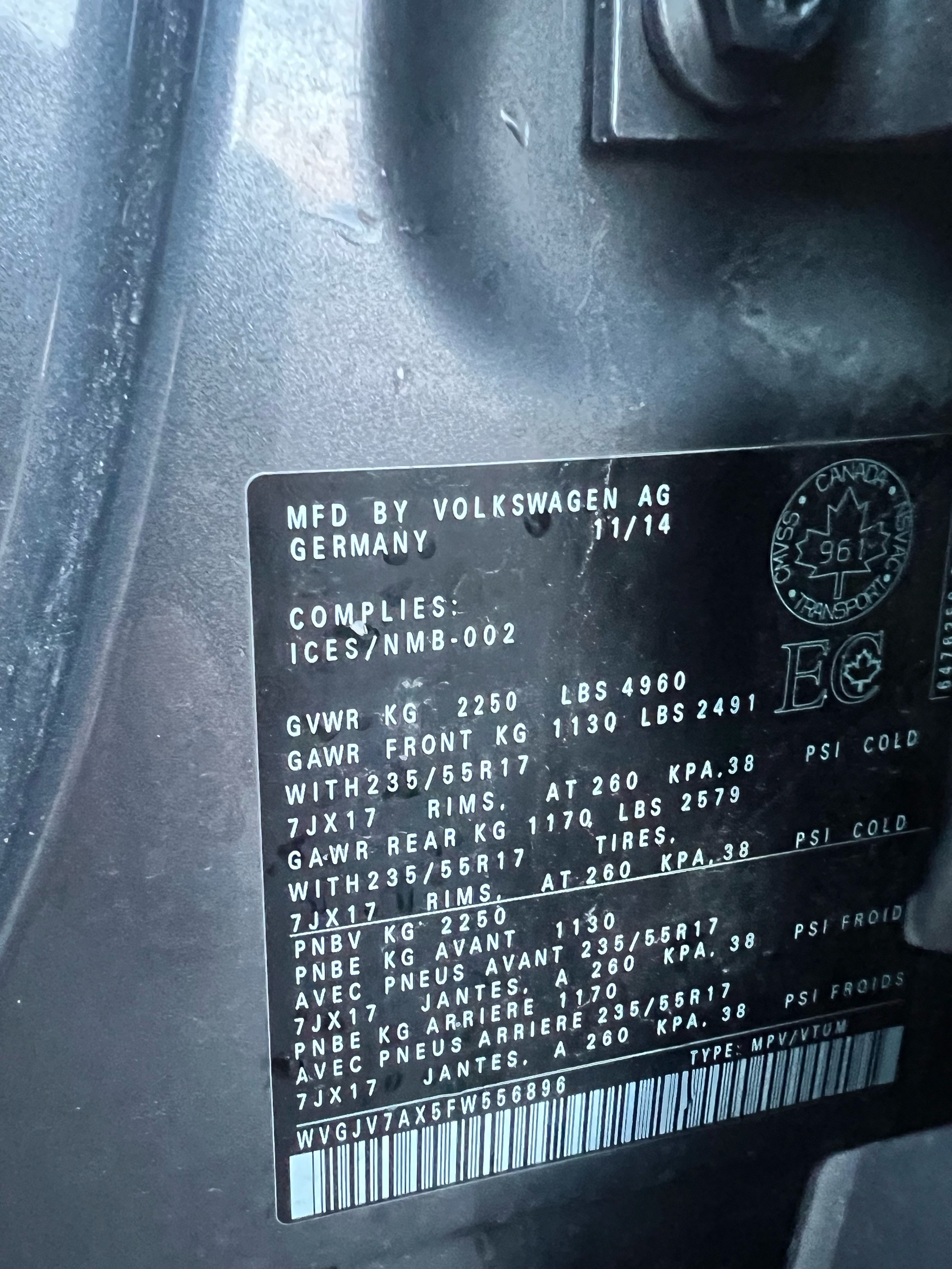 /autocainc/2015-Volkswagen-Tiguan-8828592855137274.jpg