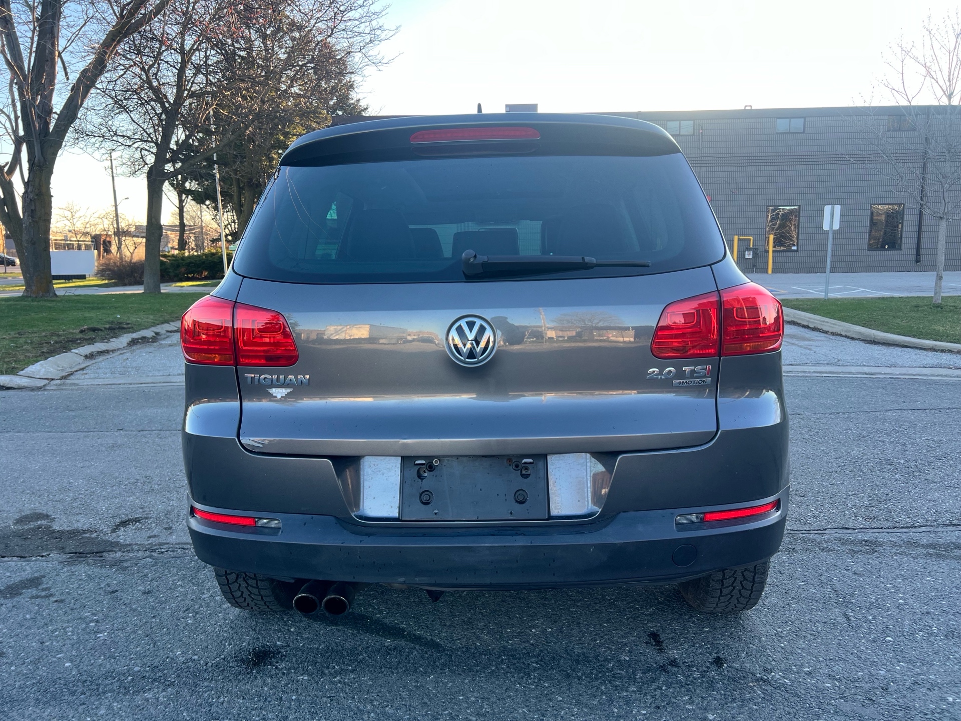 /autocainc/2015-Volkswagen-Tiguan-9544312517608029.jpg