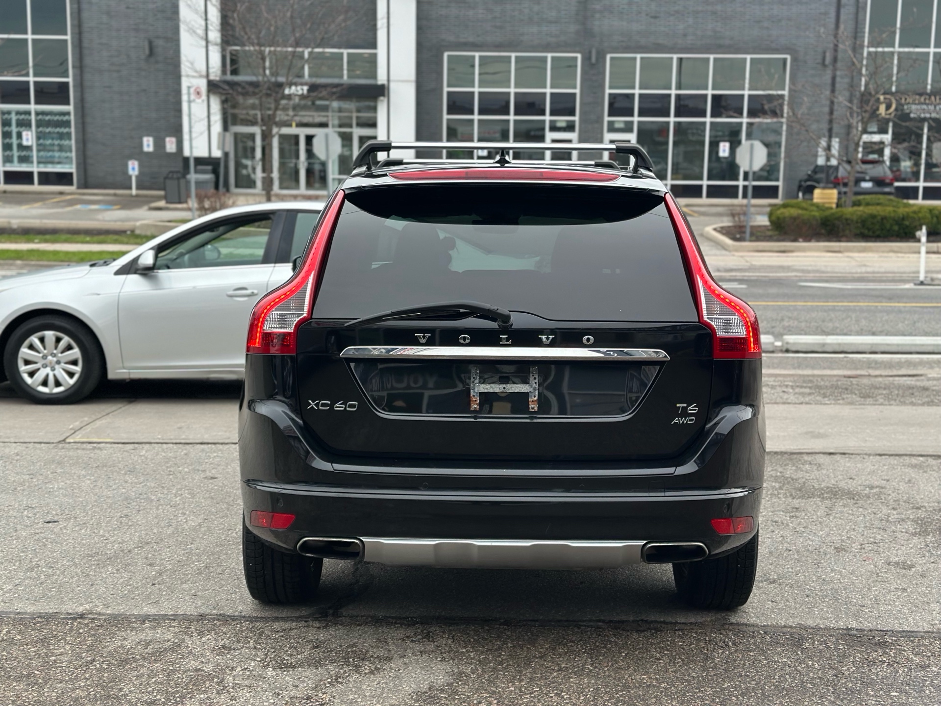 /autocainc/2015-Volvo-XC60-915270667316674.jpg