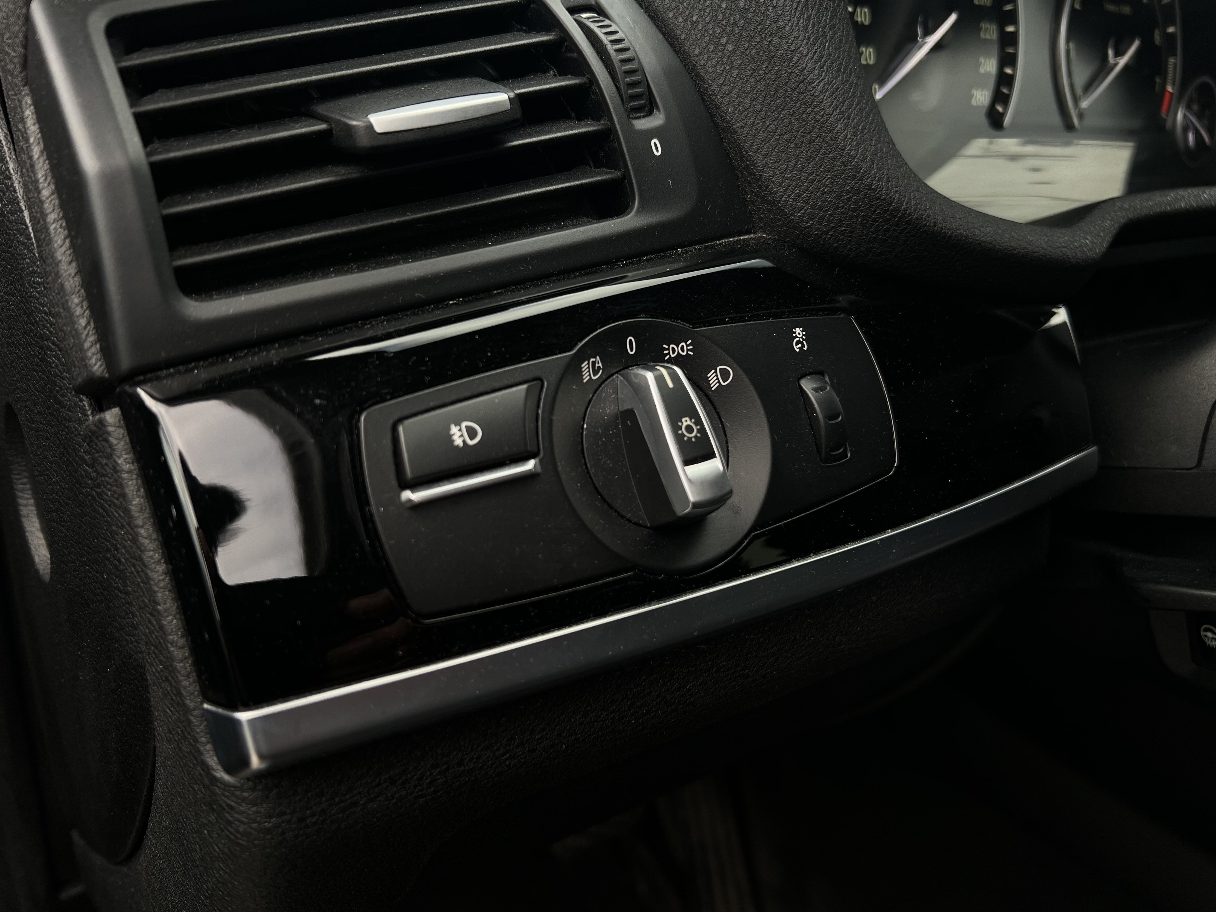 /autocainc/2016-BMW-X3-3822509818358193.jpg