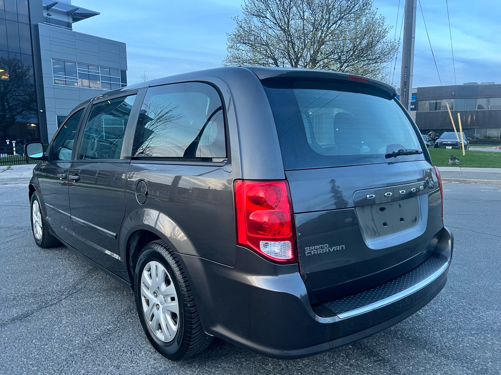 /autocainc/2016-Dodge-GrandCaravan-5300812071297849.jpg