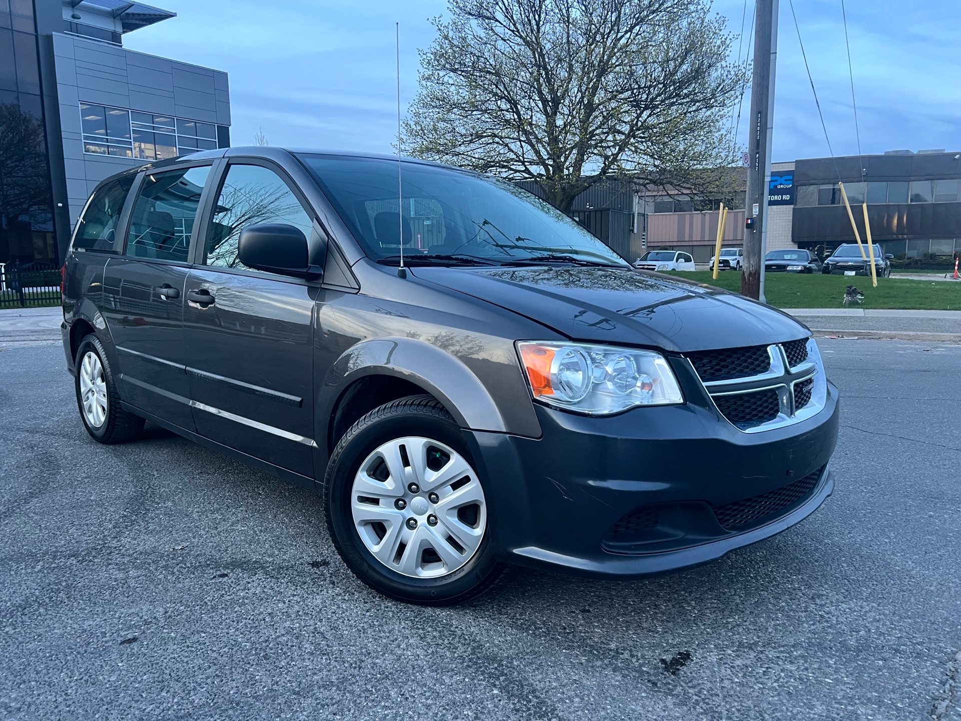 /autocainc/2016-Dodge-GrandCaravan-8019219537311073.jpg