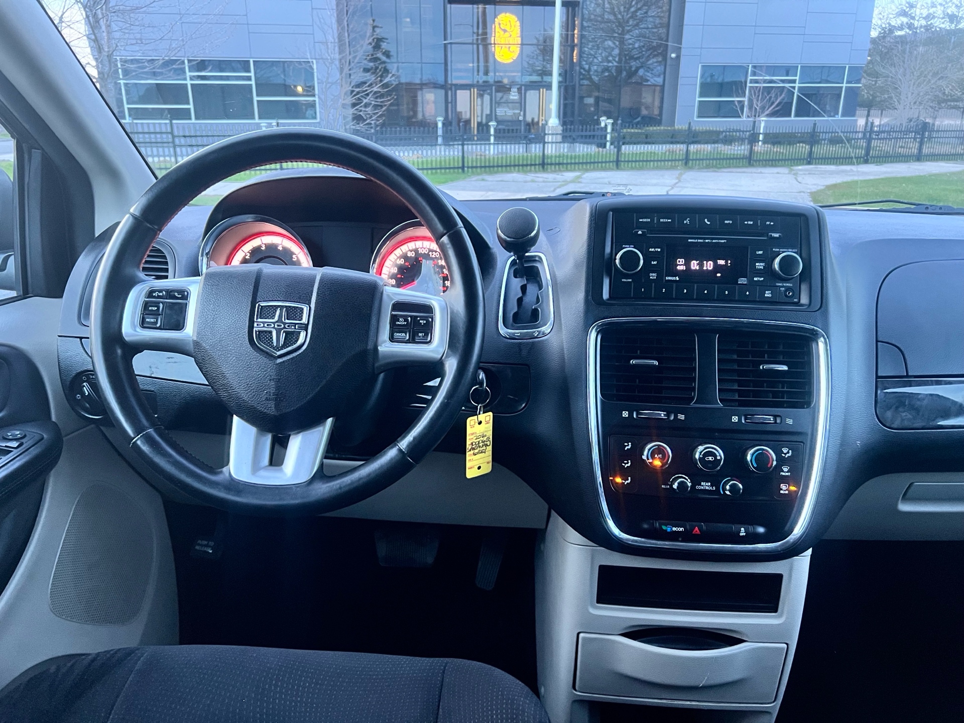 /autocainc/2016-Dodge-GrandCaravan-9701951136146674.jpg