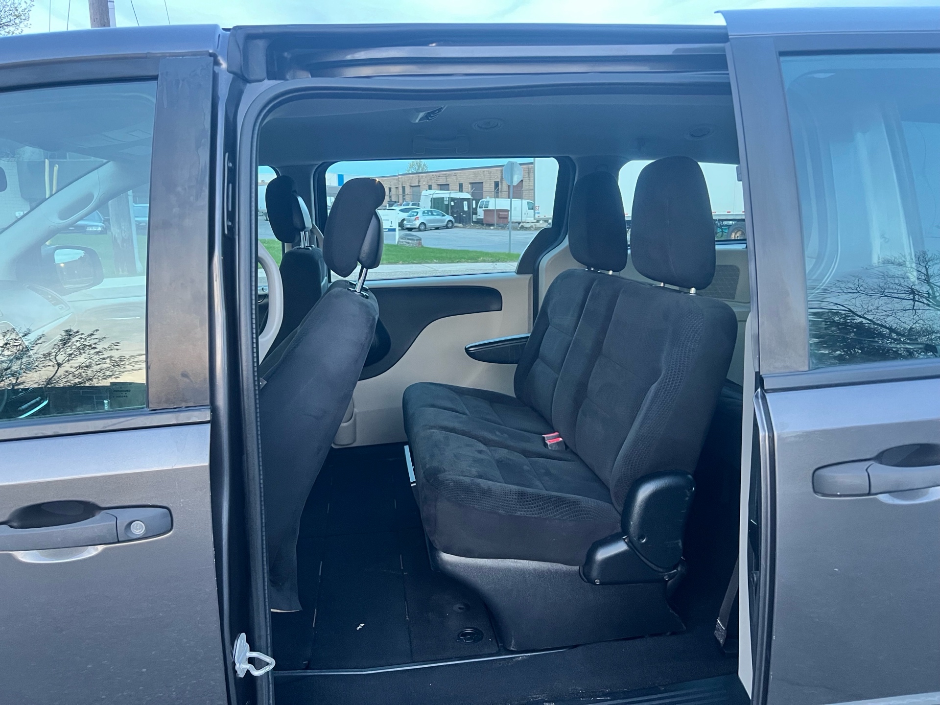 /autocainc/2016-Dodge-GrandCaravan-9998069883652914.jpg
