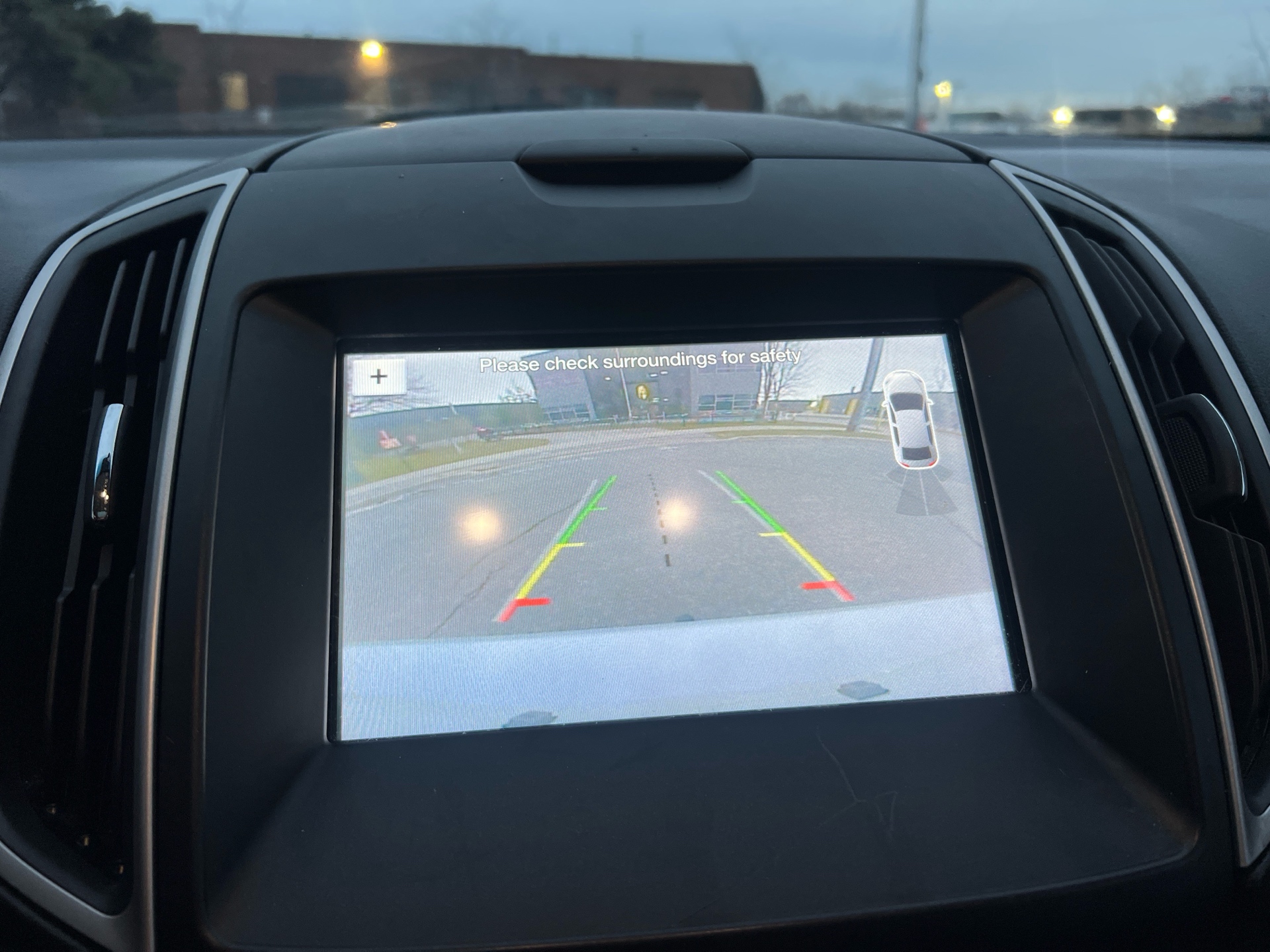 /autocainc/2016-Ford-Edge-09820421365155929.jpg