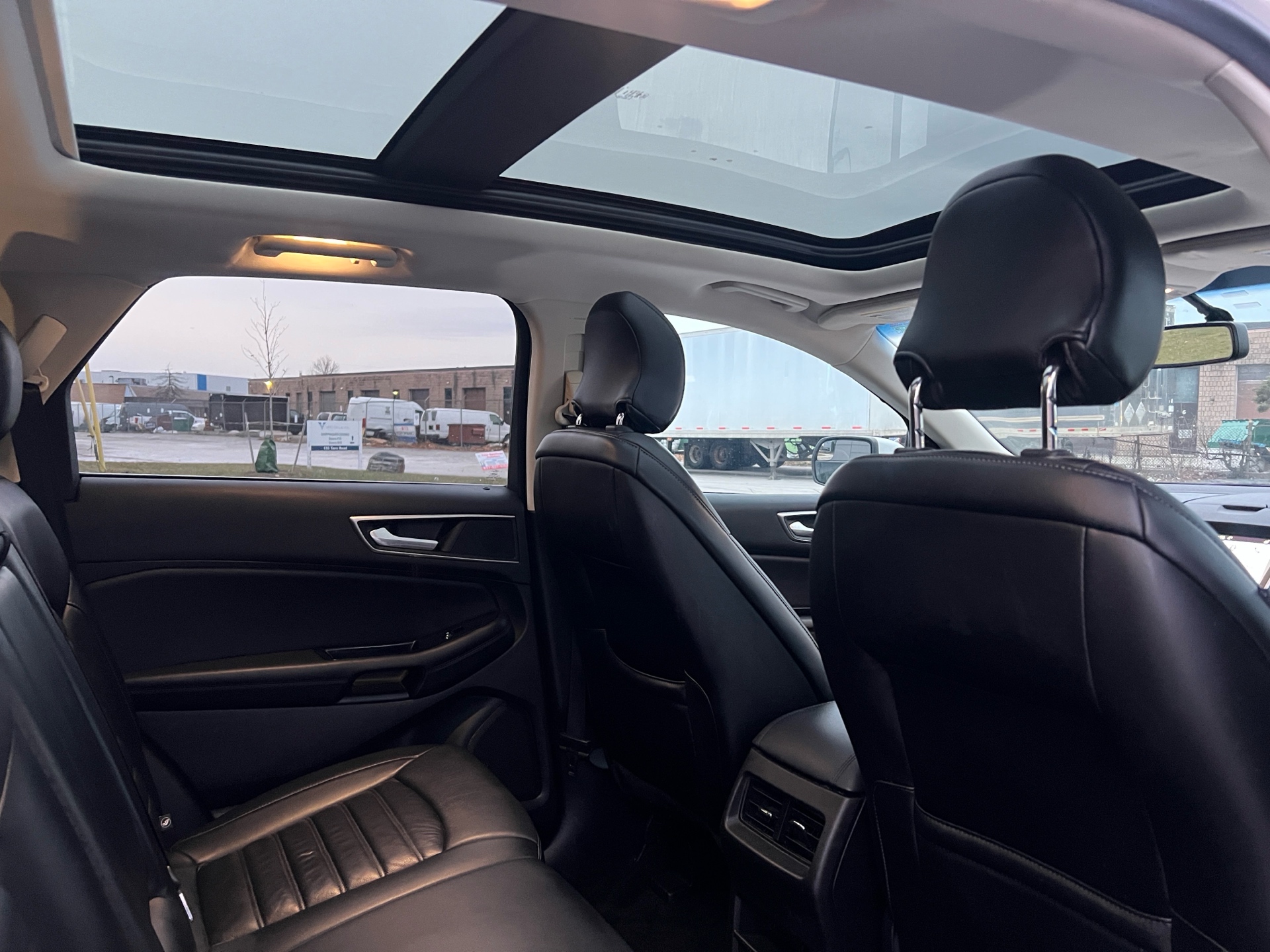 /autocainc/2016-Ford-Edge-37471215399925417.jpg