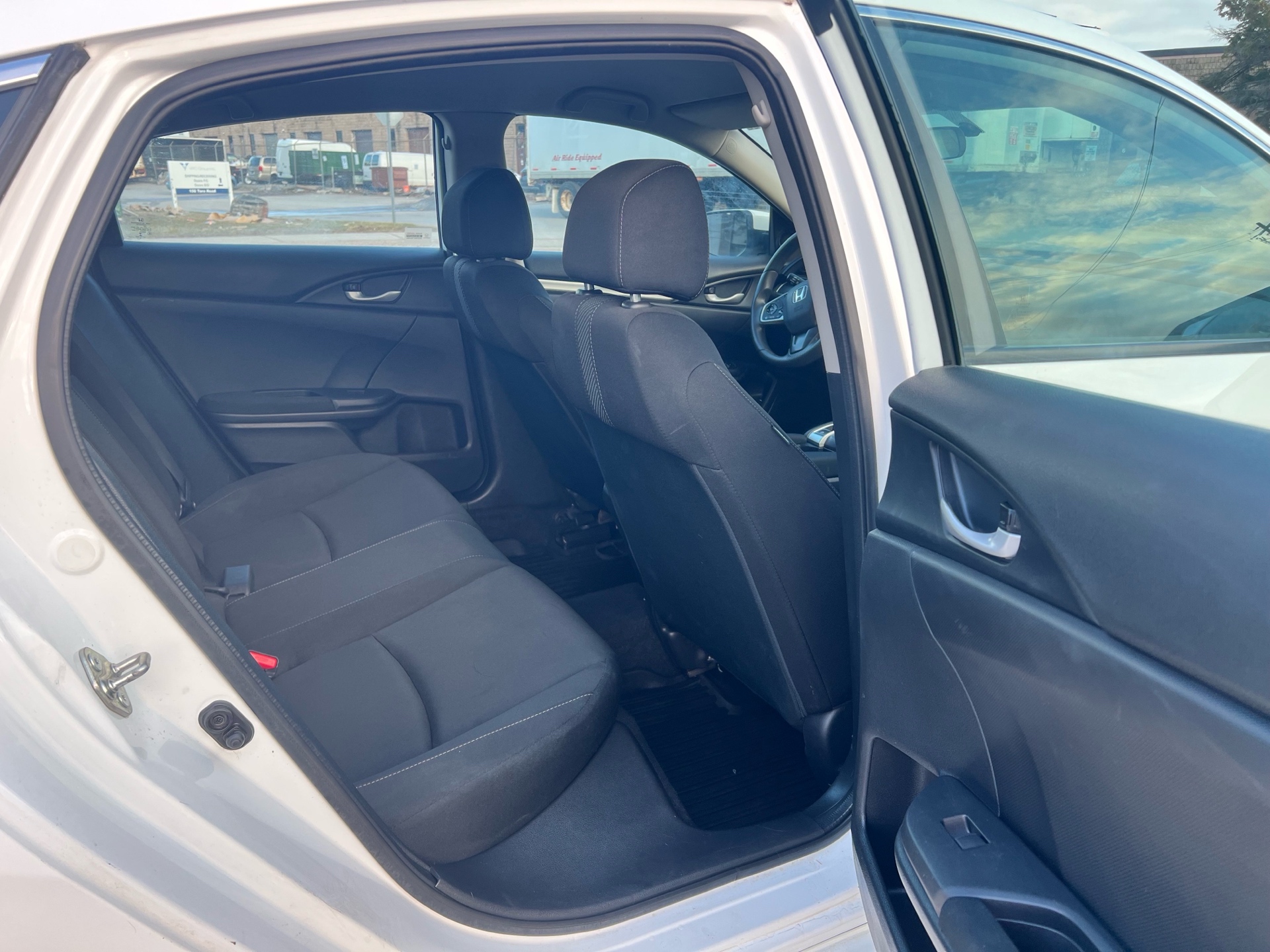 /autocainc/2016-Honda-Civic-03308499505739504.jpg
