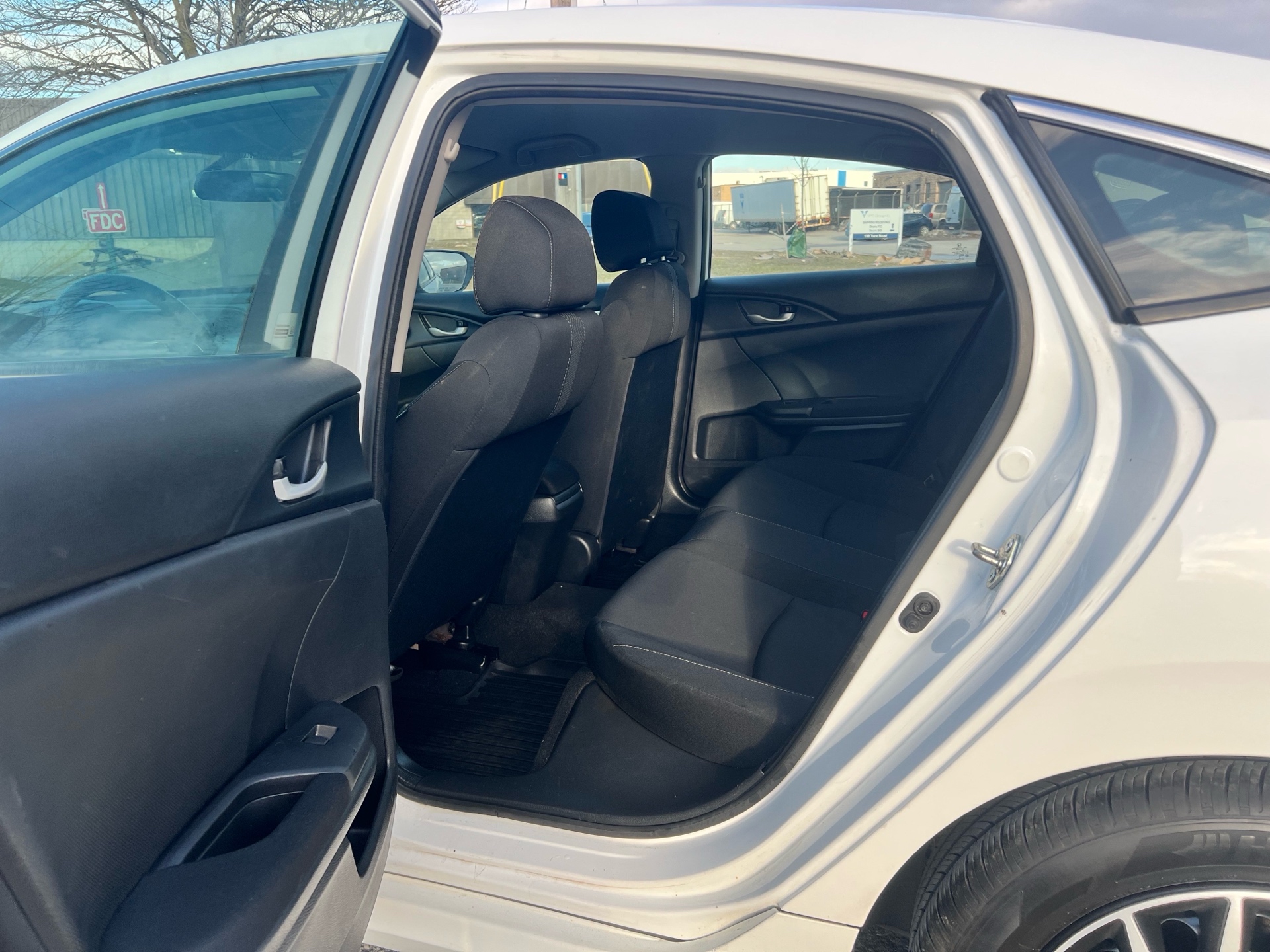 /autocainc/2016-Honda-Civic-18640576933082986.jpg