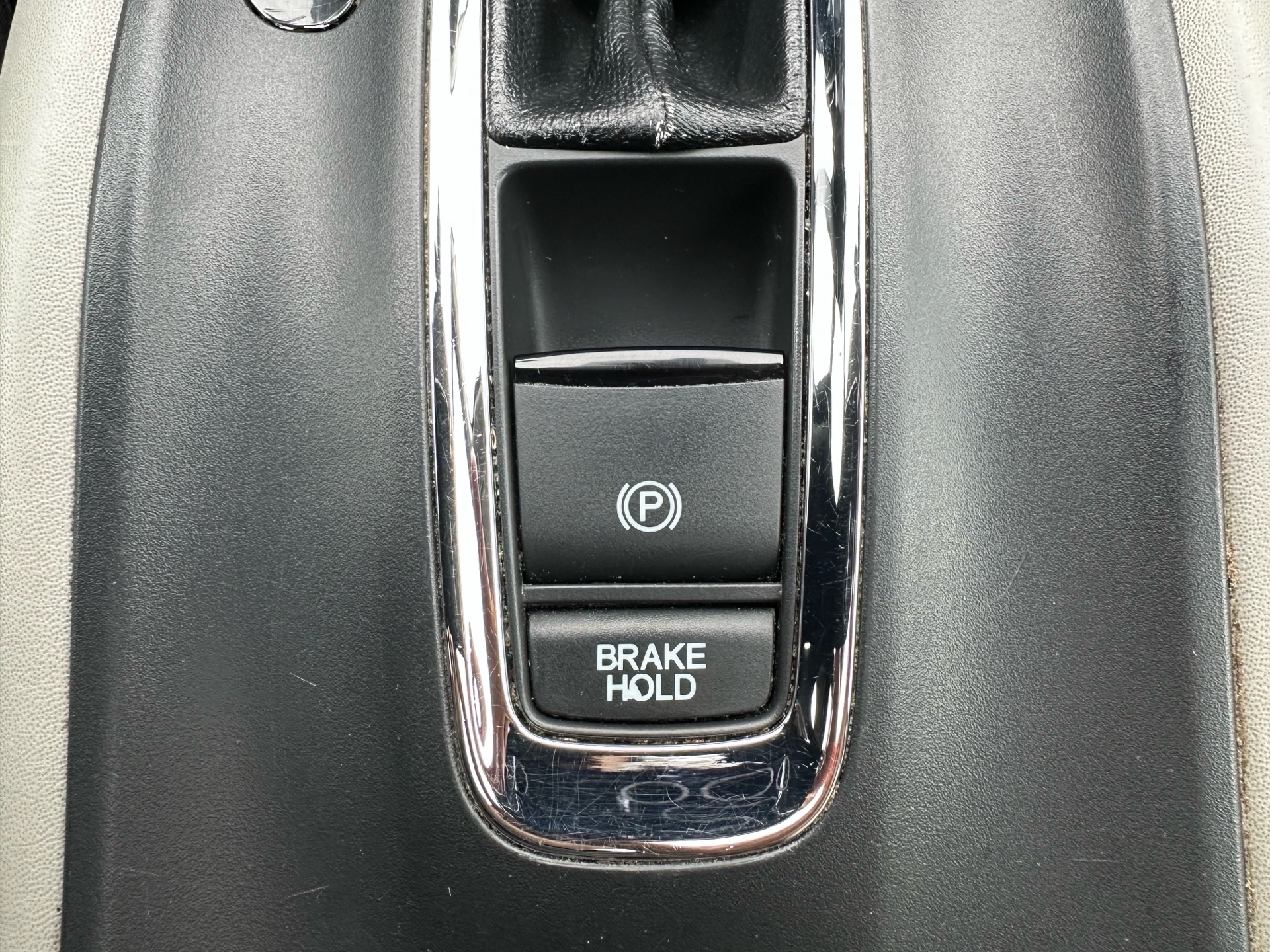 /autocainc/2016-Honda-HR-V-4768878614429175.jpg
