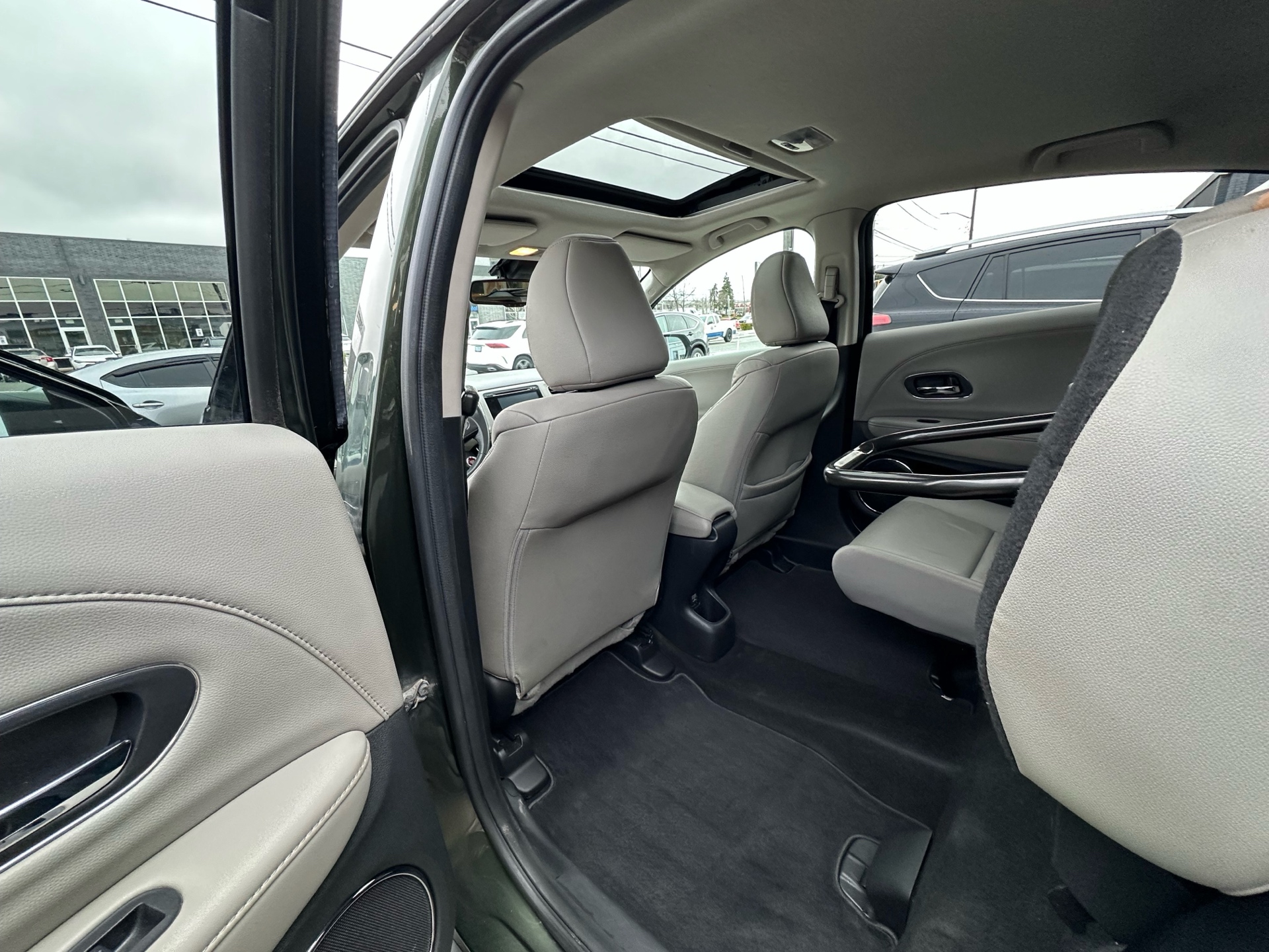 /autocainc/2016-Honda-HR-V-7367903018111785.jpg