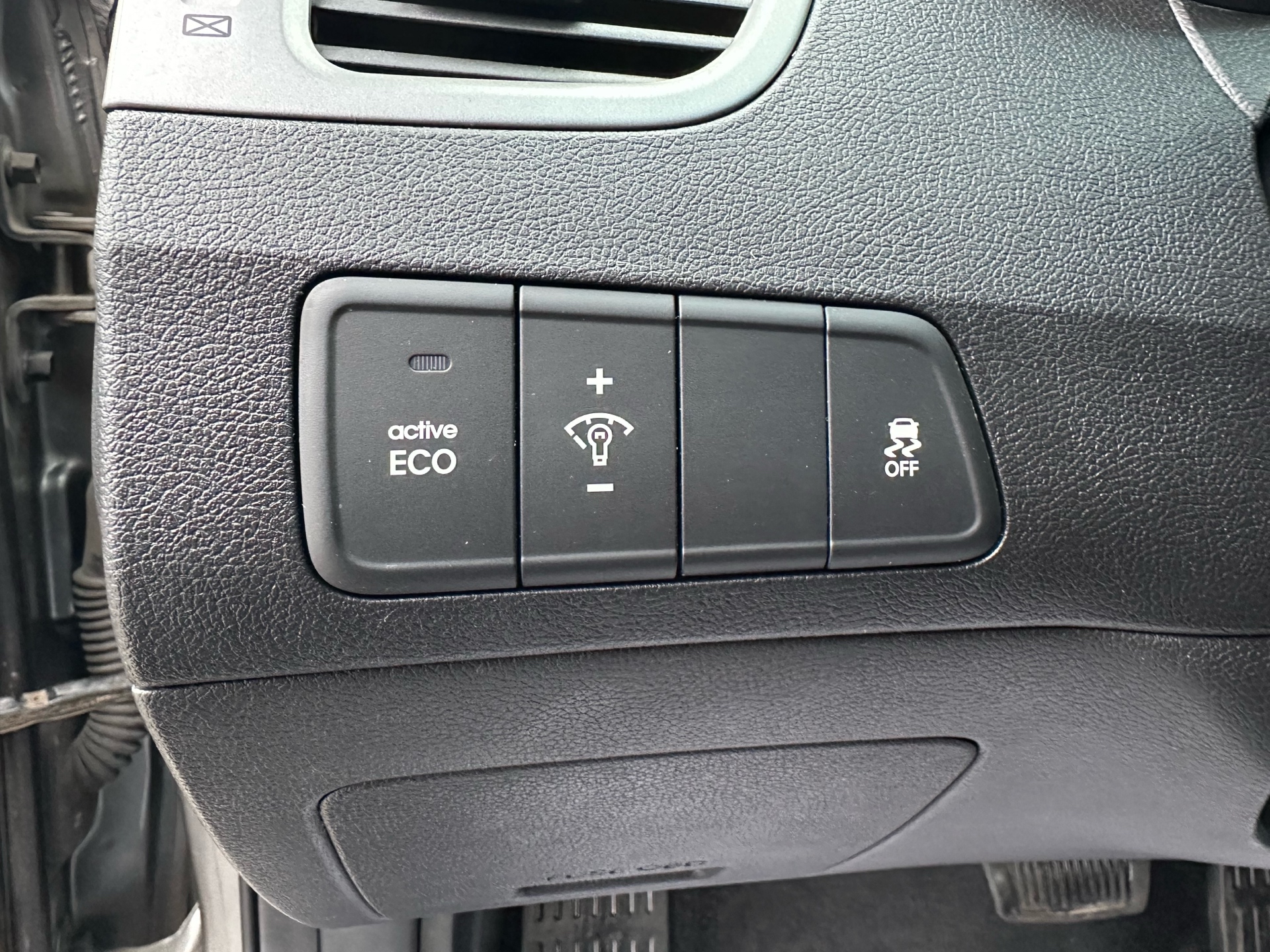 /autocainc/2016-Hyundai-Elantra-11822163080180248.jpg