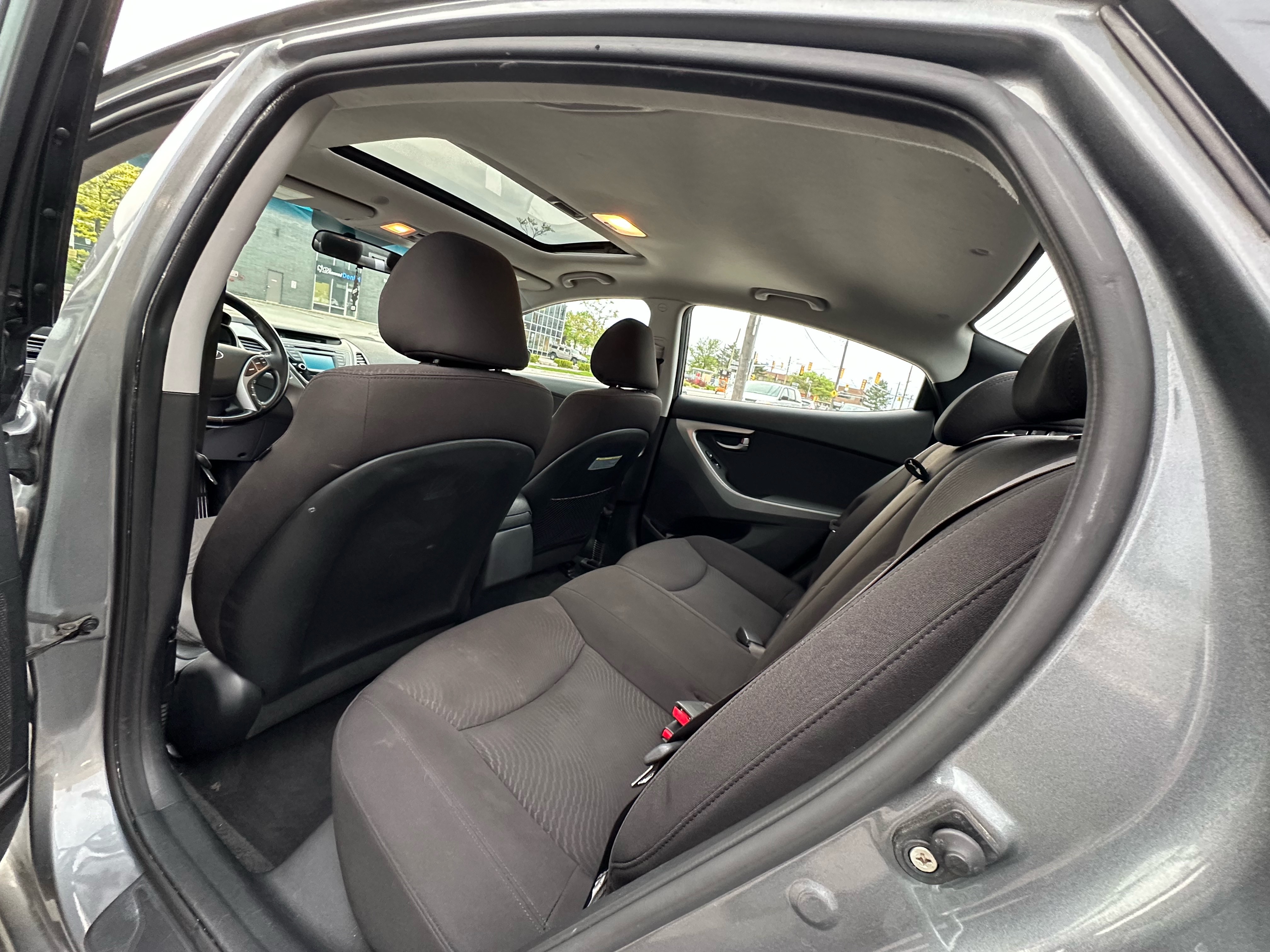 /autocainc/2016-Hyundai-Elantra-21111789300899542.jpg