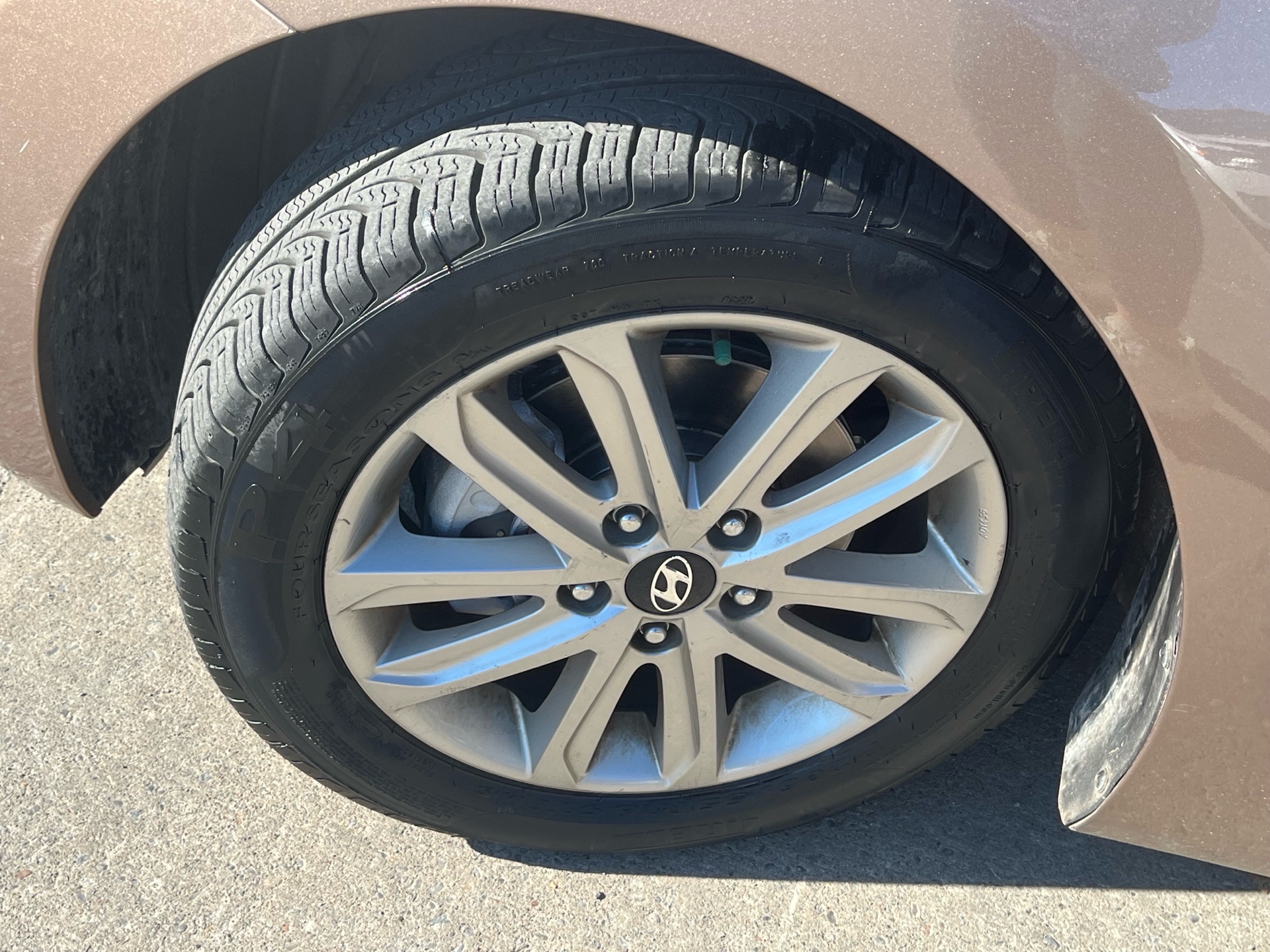 /autocainc/2016-Hyundai-Elantra-6092073153426552.jpg