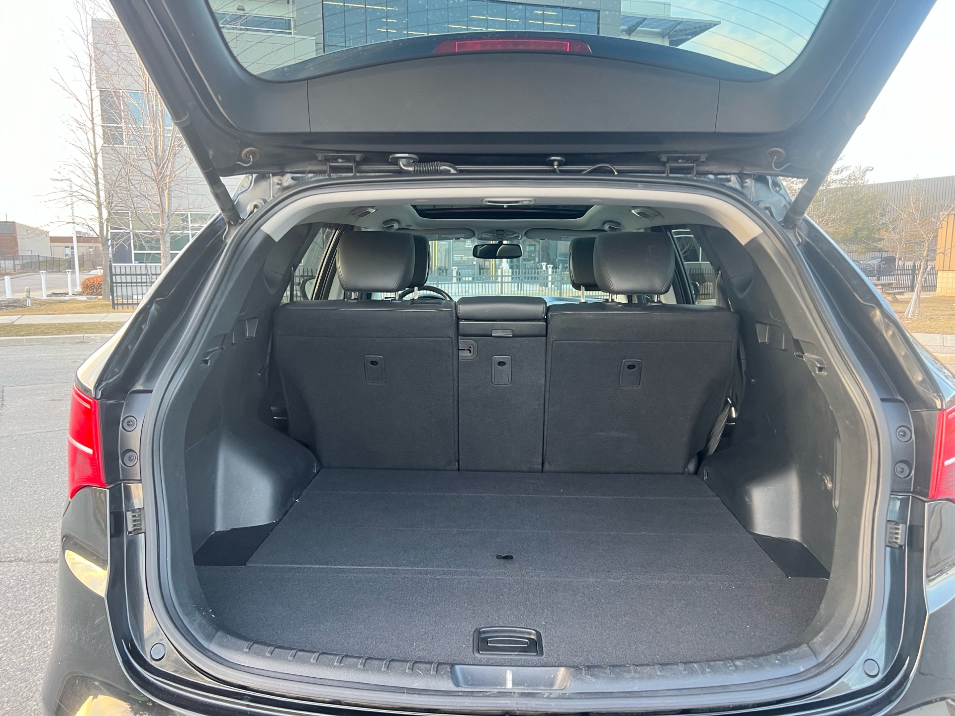 /autocainc/2016-Hyundai-SantaFe-01981005273328984.jpg