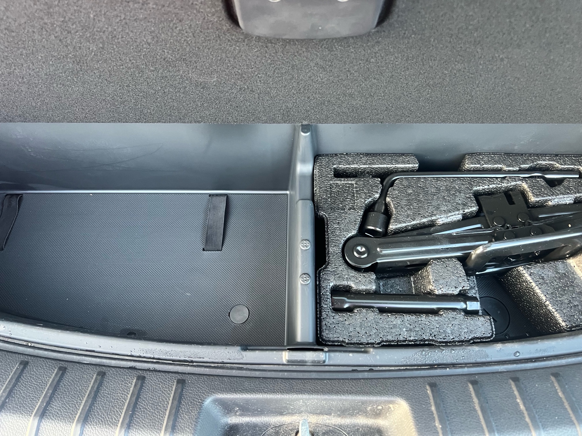 /autocainc/2016-Hyundai-SantaFe-18039341347055737.jpg