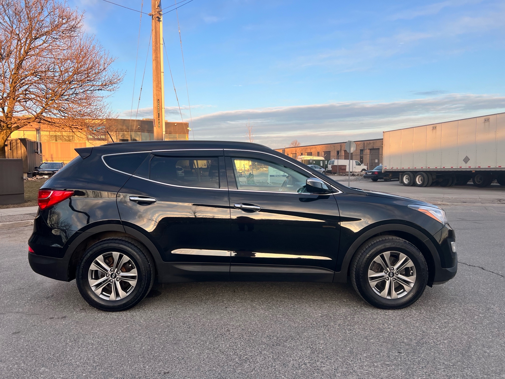 /autocainc/2016-Hyundai-SantaFe-5031127620747089.jpg