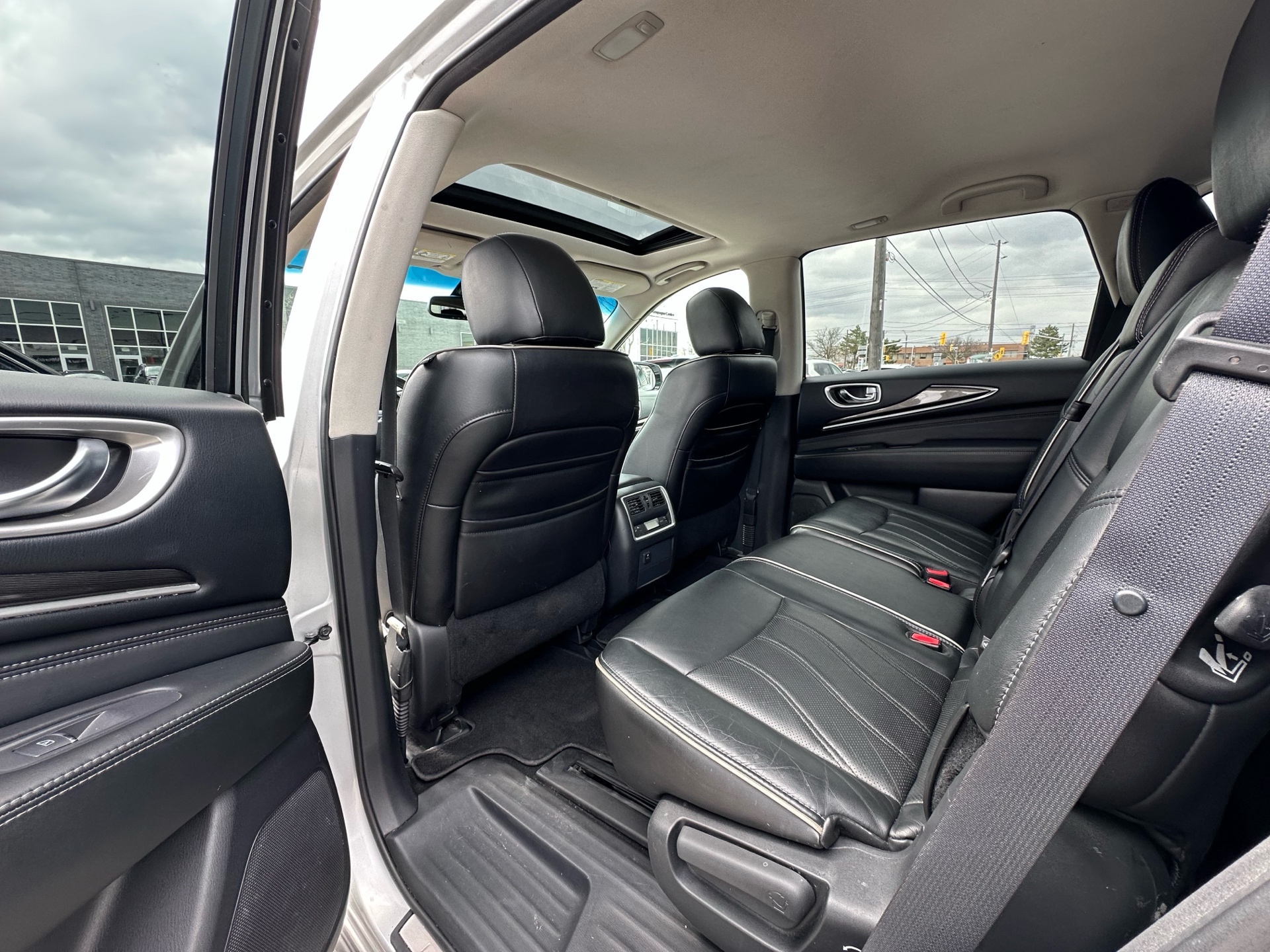/autocainc/2016-Infiniti-QX60-40153759053053917.jpg