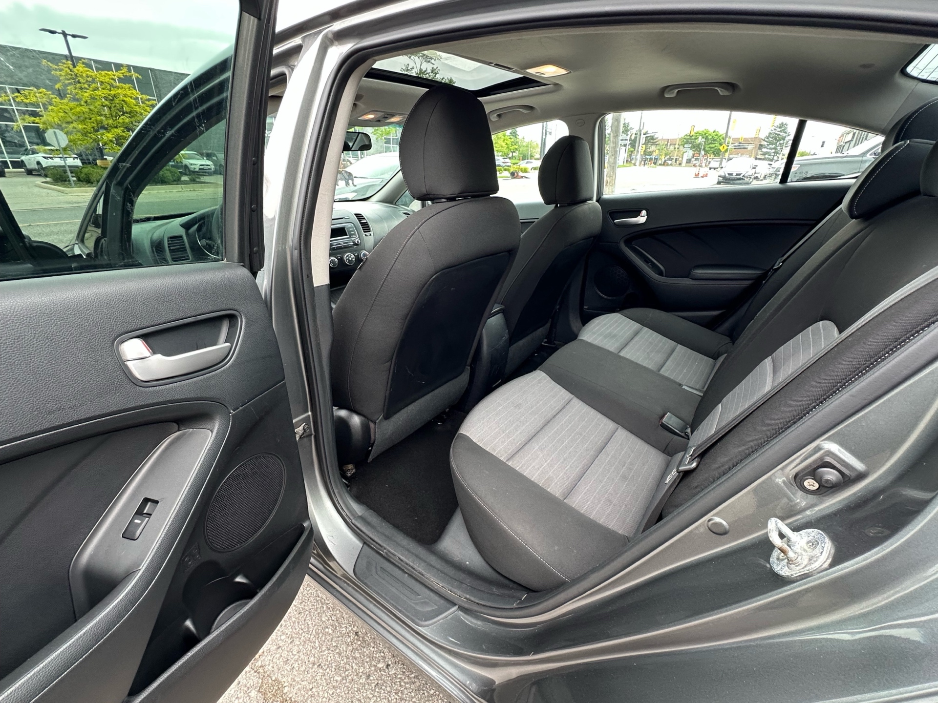 /autocainc/2016-Kia-Forte-12443557977039066.jpg